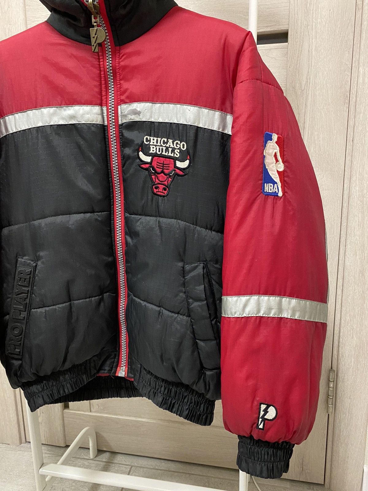 NBA × Vintage Vintage Chicago Bulls NBA Pro Player Big Logo Puffer Jacket Size US S / EU 44-46 / 1 - 3 Thumbnail