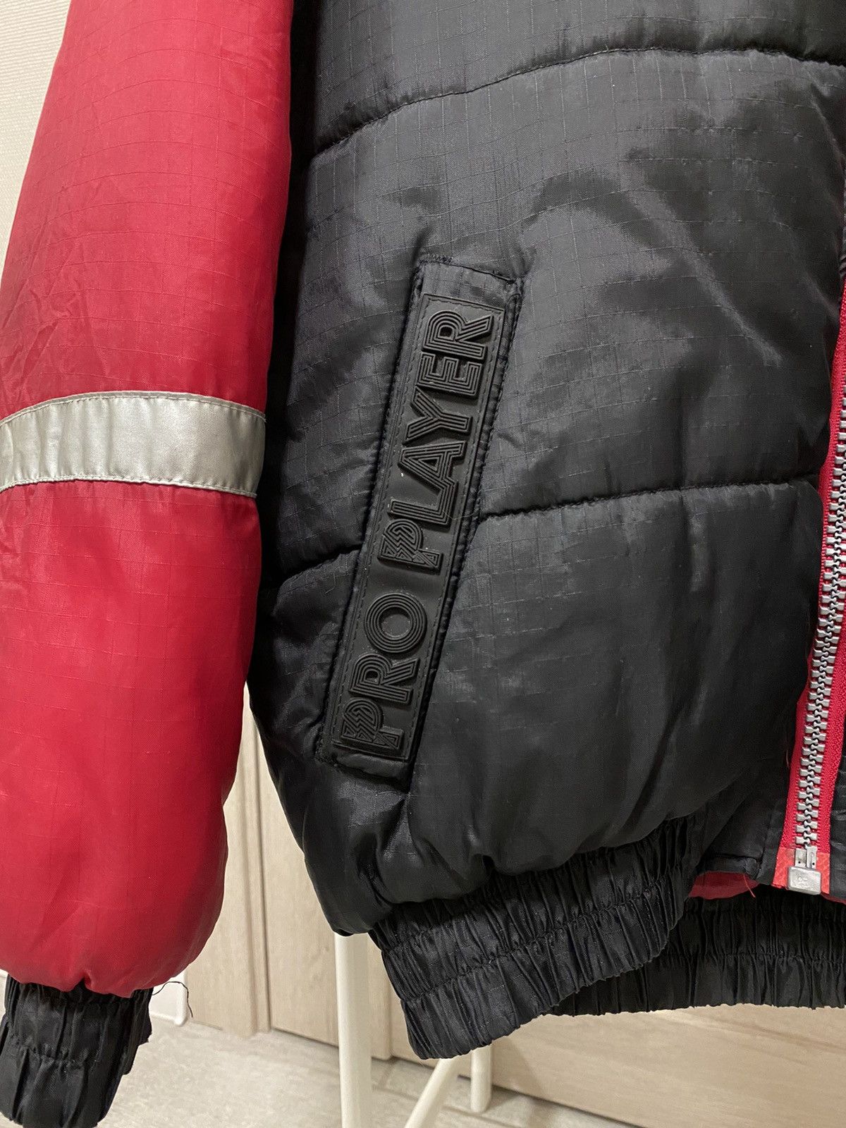 NBA × Vintage Vintage Chicago Bulls NBA Pro Player Big Logo Puffer Jacket Size US S / EU 44-46 / 1 - 8 Thumbnail