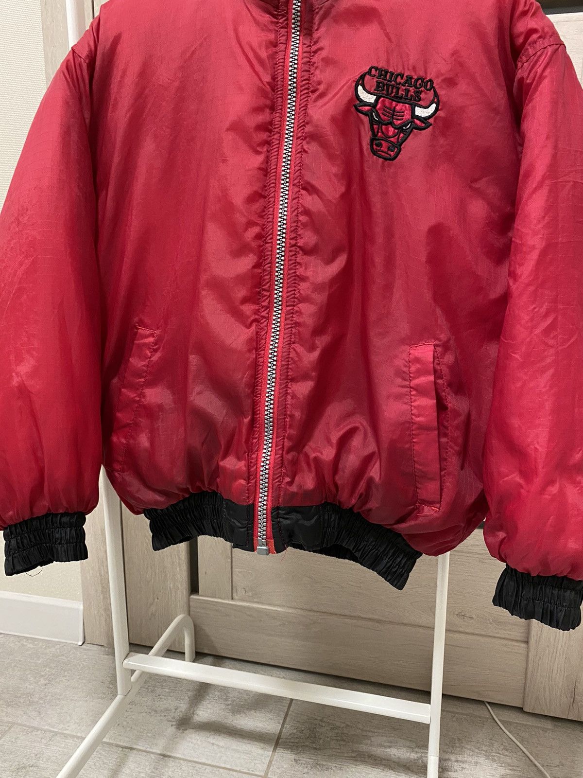 NBA × Vintage Vintage Chicago Bulls NBA Pro Player Big Logo Puffer Jacket Size US S / EU 44-46 / 1 - 16 Thumbnail