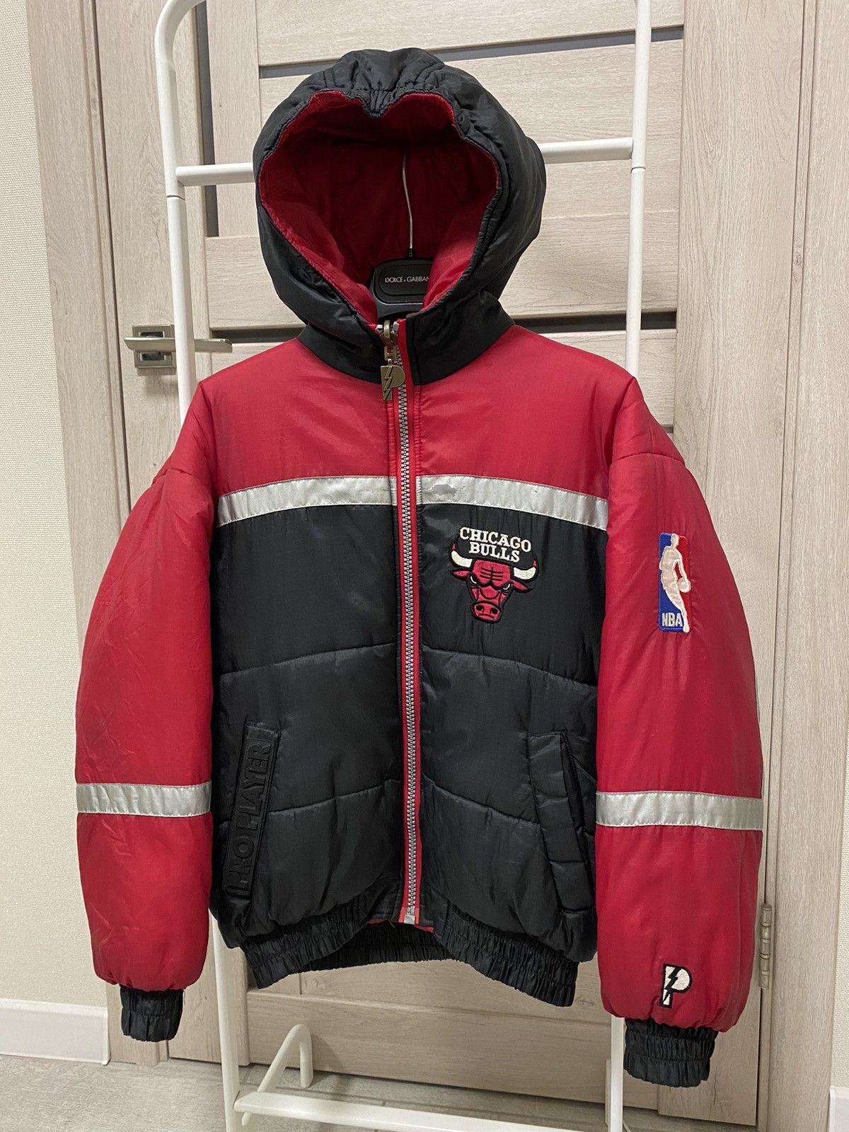 NBA × Vintage Vintage Chicago Bulls NBA Pro Player Big Logo Puffer Jacket Size US S / EU 44-46 / 1 - 2 Thumbnail