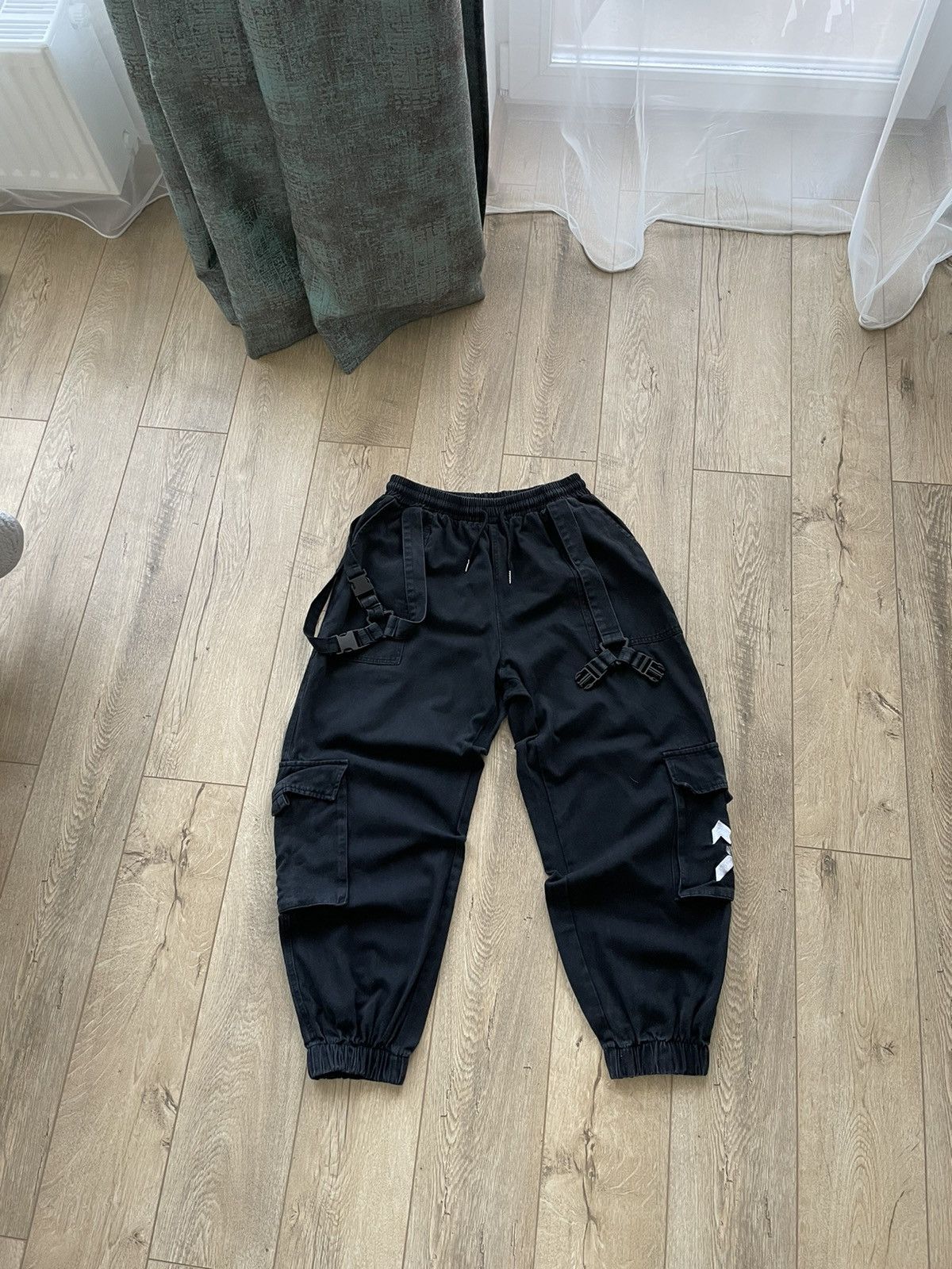 Image of Vintage Japanese Cargo Multipocket Bondage Pants Joggers in Black, Men's (Size 30)