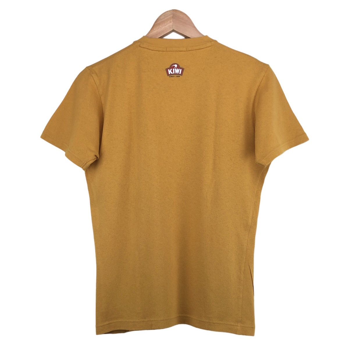 Uniqlo Kiwi Boot Polishes Uniqlo Big Logo Yellow Tee Shirt S Size US S / EU 44-46 / 1 - 6 Thumbnail
