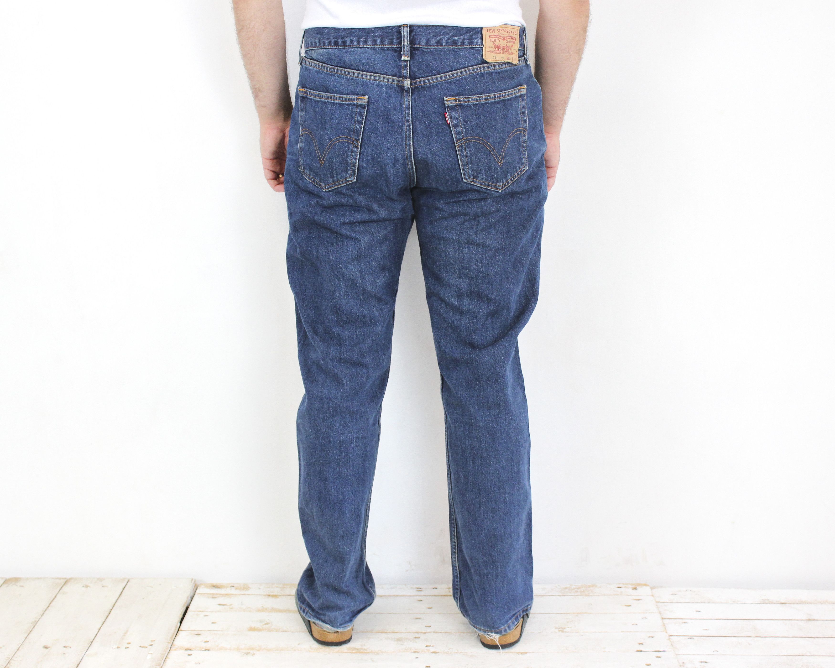 Levi's 751 02 men W40 L32 Reg Straight Jeans Denim Pants Trousers Size US 40 / EU 56 - 5 Thumbnail