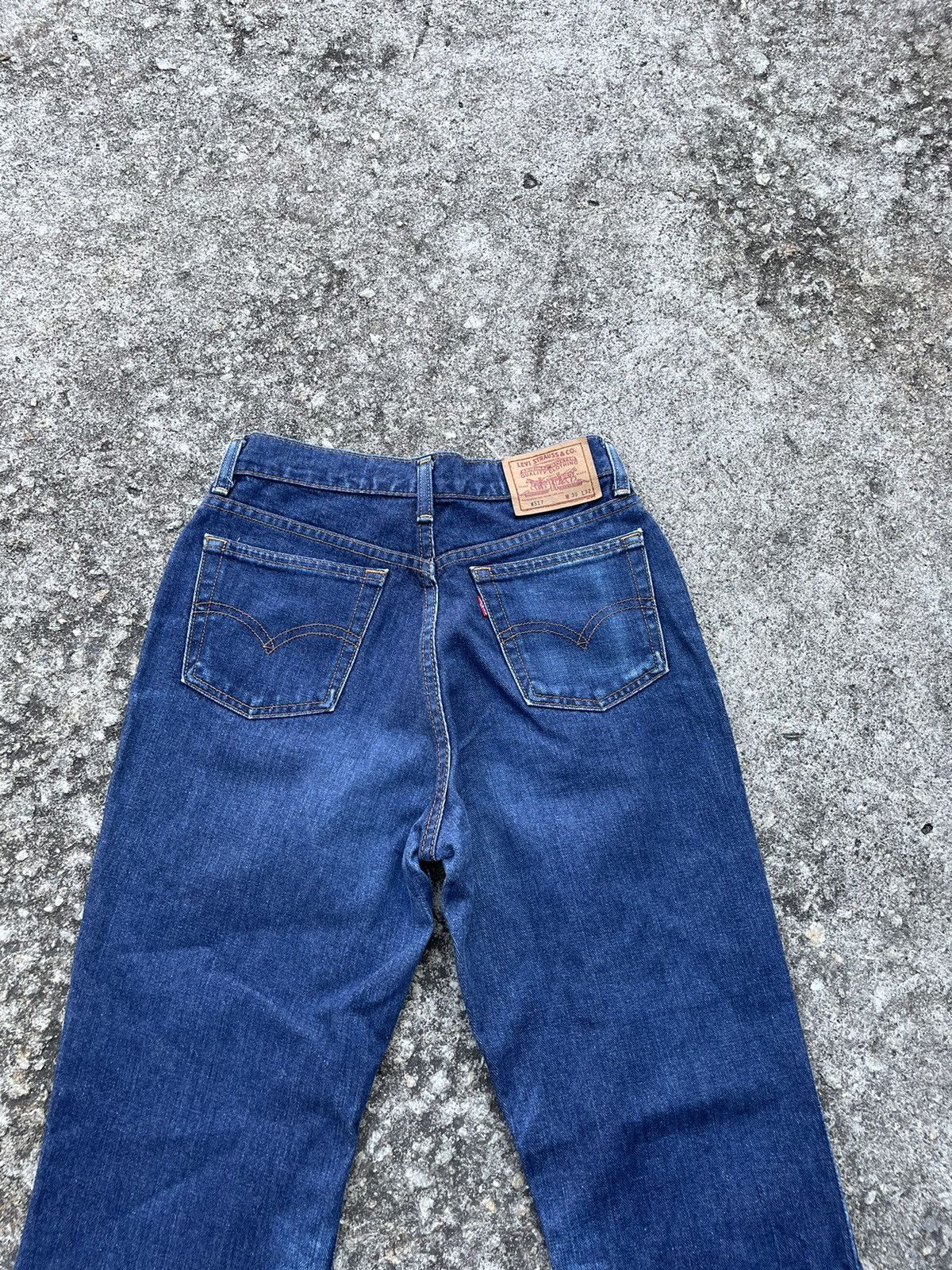 Levi's Vintage Levi’s 517 Flare Jeans Size US 26 / EU 42 - 7 Thumbnail