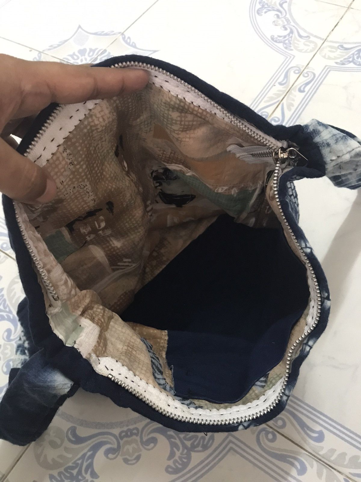 Japanese Brand Nice Art Sling/Shoulder Bag Size ONE SIZE - 6 Thumbnail