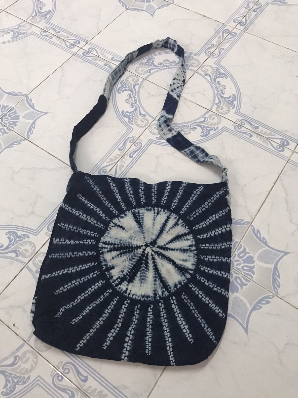 Japanese Brand Nice Art Sling/Shoulder Bag Size ONE SIZE - 4 Thumbnail
