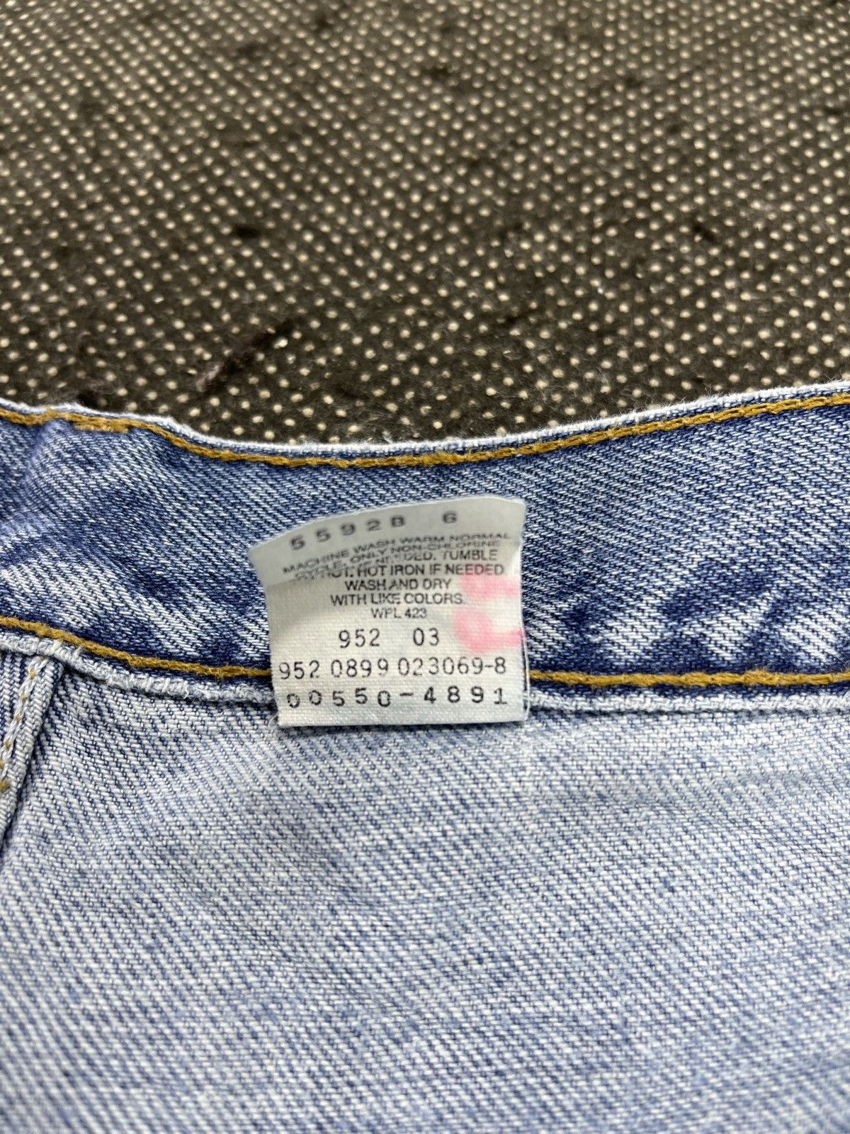Levi's × Vintage 90’s Vintage Levis 550 Stone Wash Jeans - J729 Size US 38 / EU 54 - 9 Thumbnail