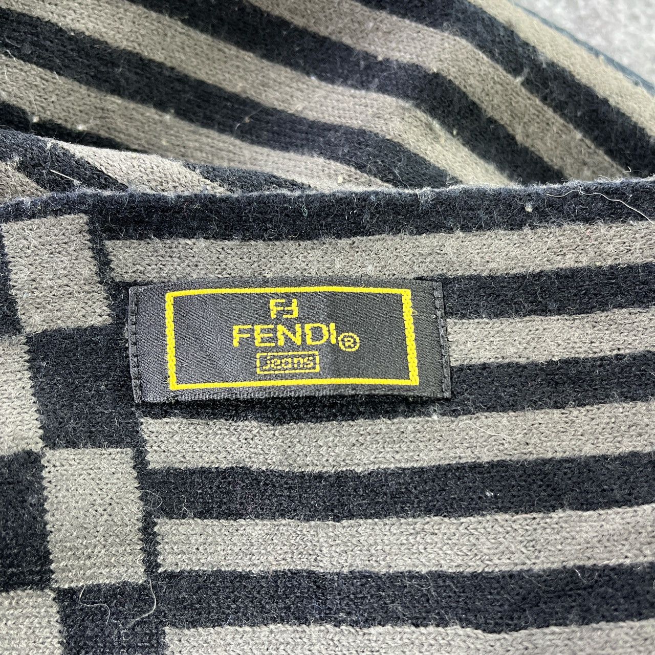 Vintage Fendi Scarf / Muffler / Neckwear T429 Size ONE SIZE - 8 Thumbnail