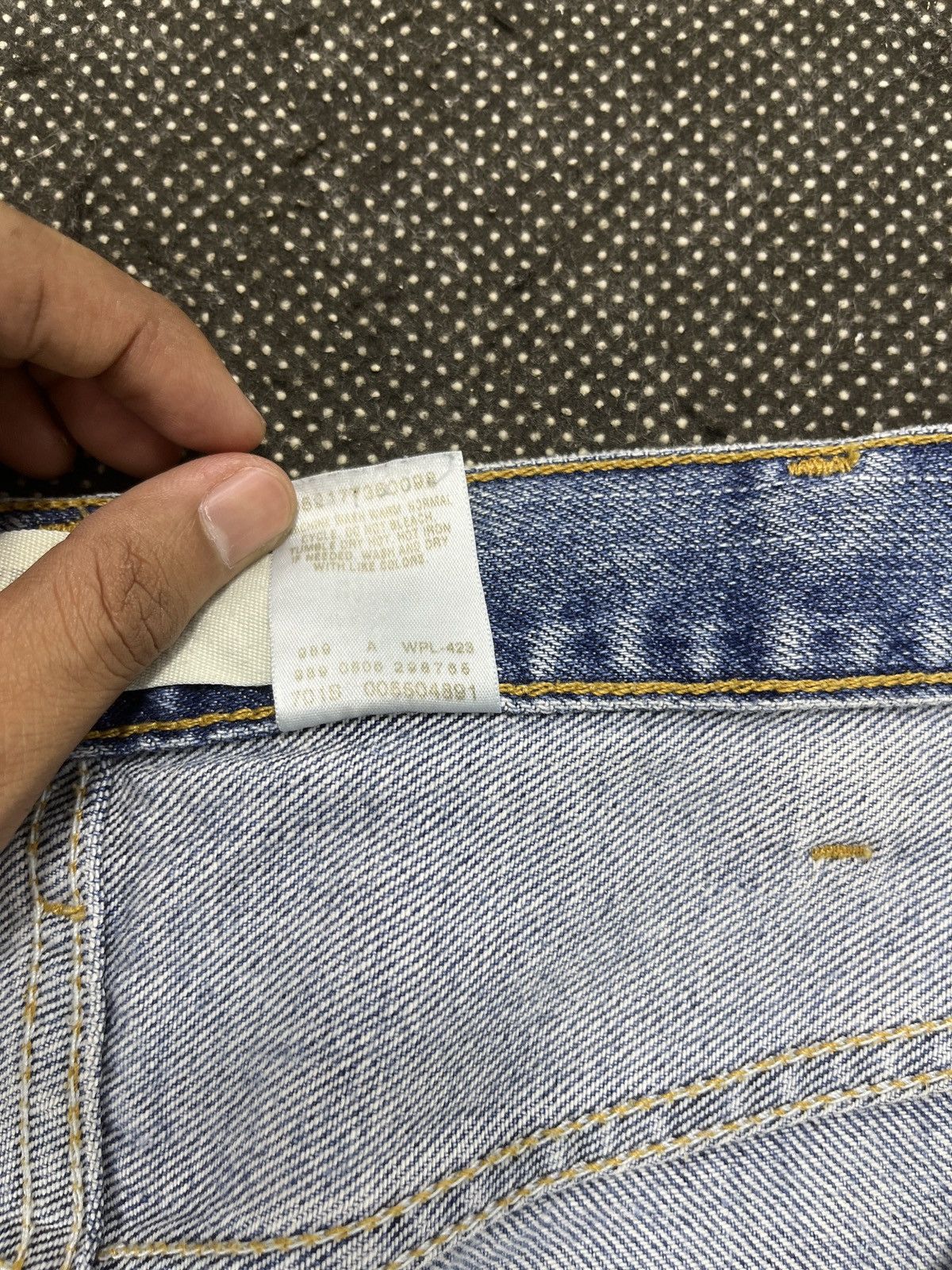 Levi's Vintage Levis 550 Stone Wash Jeans - J476 Size US 39 - 8 Thumbnail