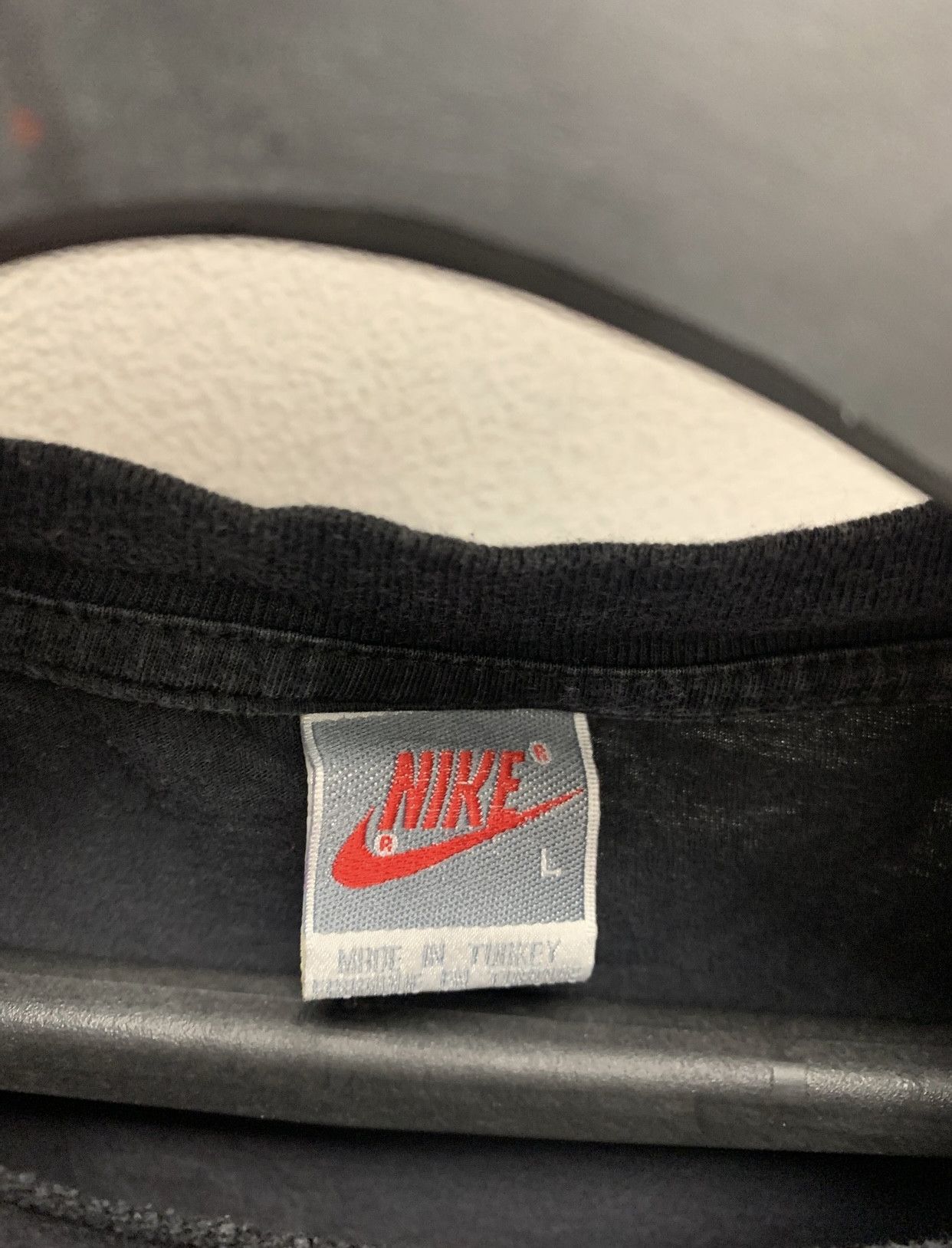 Nike Nike vintage t-shirt big logo red tags L sz full print 90th Size US L / EU 52-54 / 3 - 5 Thumbnail