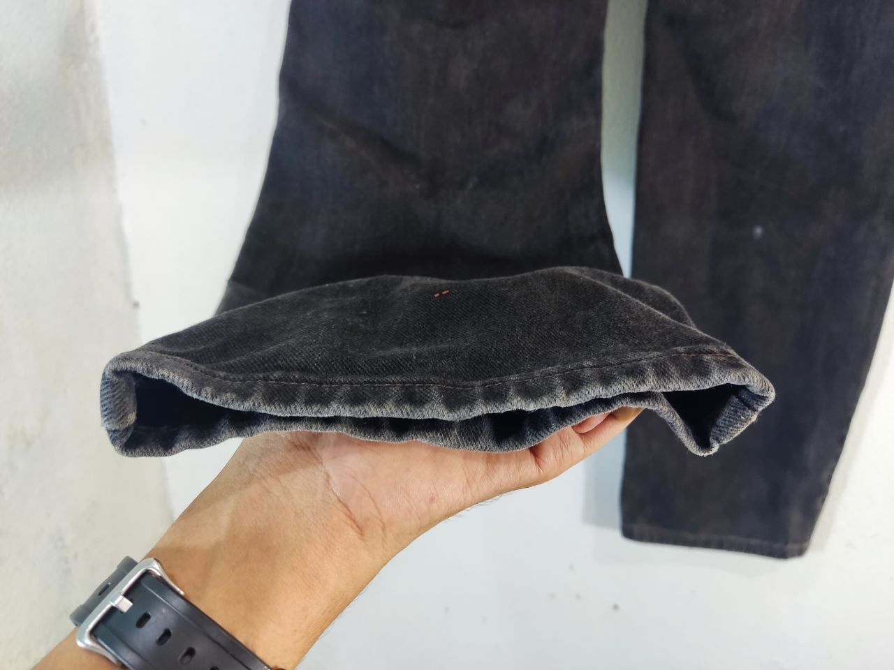 Levi's vintage levis 550 super black relaxed fit denim Size US 37 - 12 Thumbnail