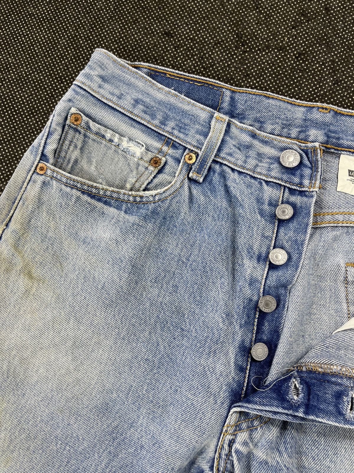 Levi's × Vintage Vintage Levis 501 Ripped Stone Wash Jeans - J654 Size US 33 - 8 Thumbnail
