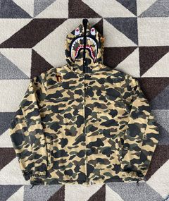 BAPE WINDSTOPPER® 1ST CAMO Shark Hoodie Jacket