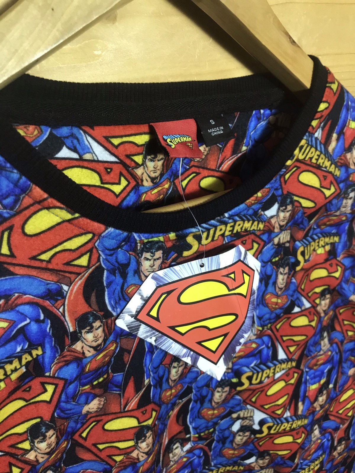 DC Comics 2016 DC comics Superman monogram sweatshirt with tag Size US S / EU 44-46 / 1 - 4 Thumbnail