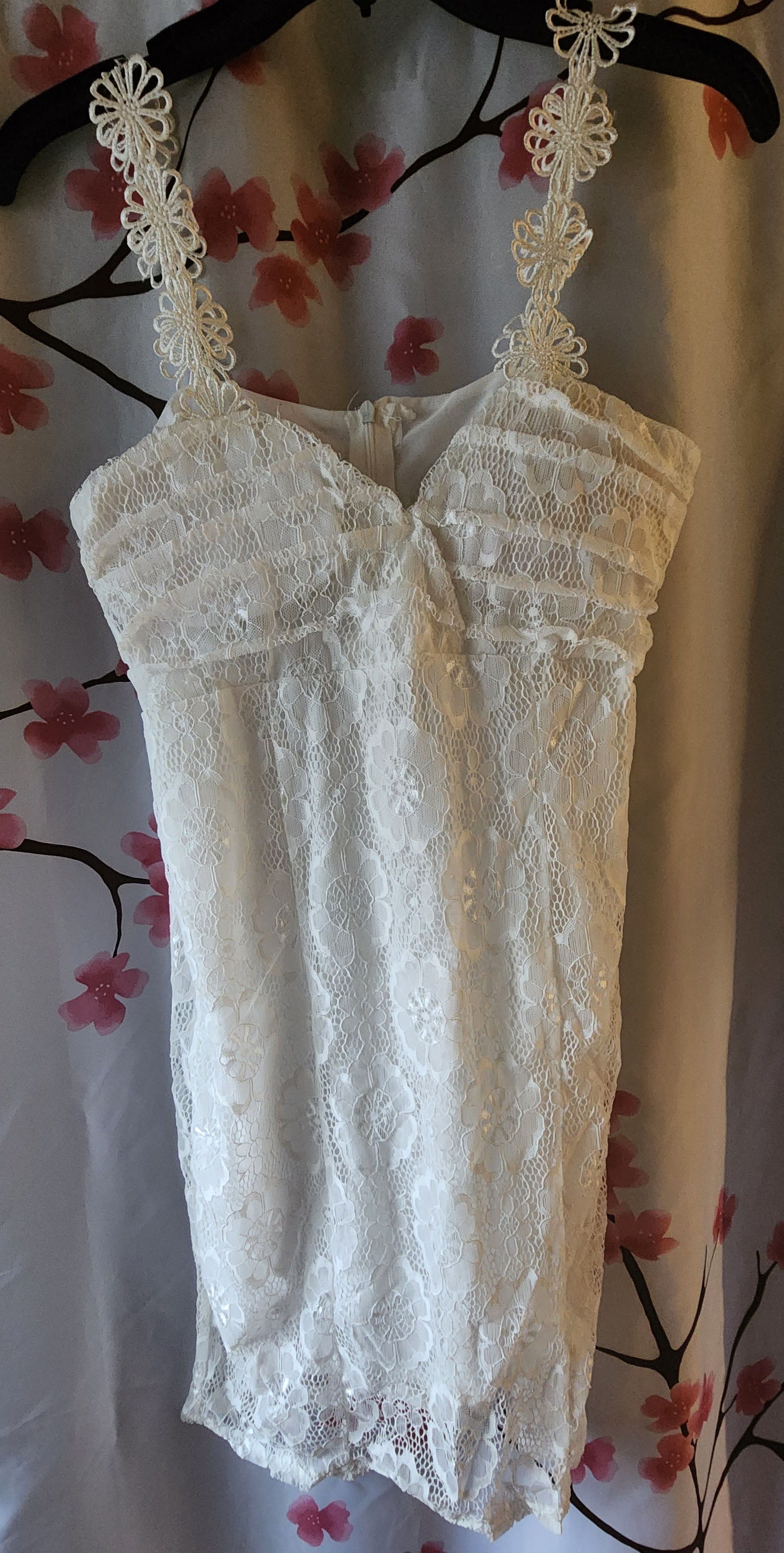 Other New Women's Fashion White Lace Flower Strap Dress Size Small Size S / US 4 / IT 40 - 1 Thumbnail