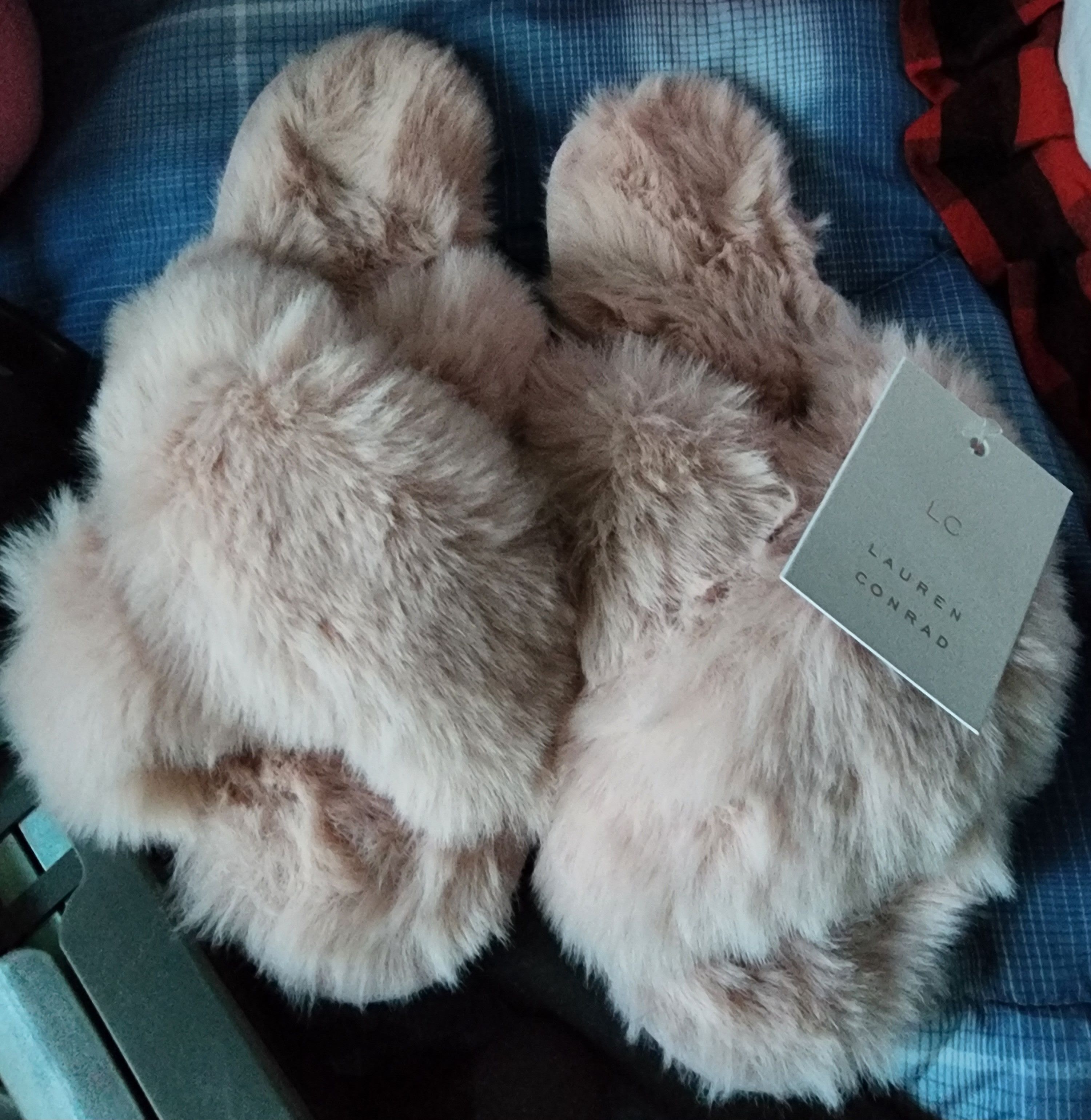Lauren Conrad LC Lauren Conrad Women's Faux Fur Slide Slippers Pink 7-8 Size US 7 / IT 37 - 1 Thumbnail