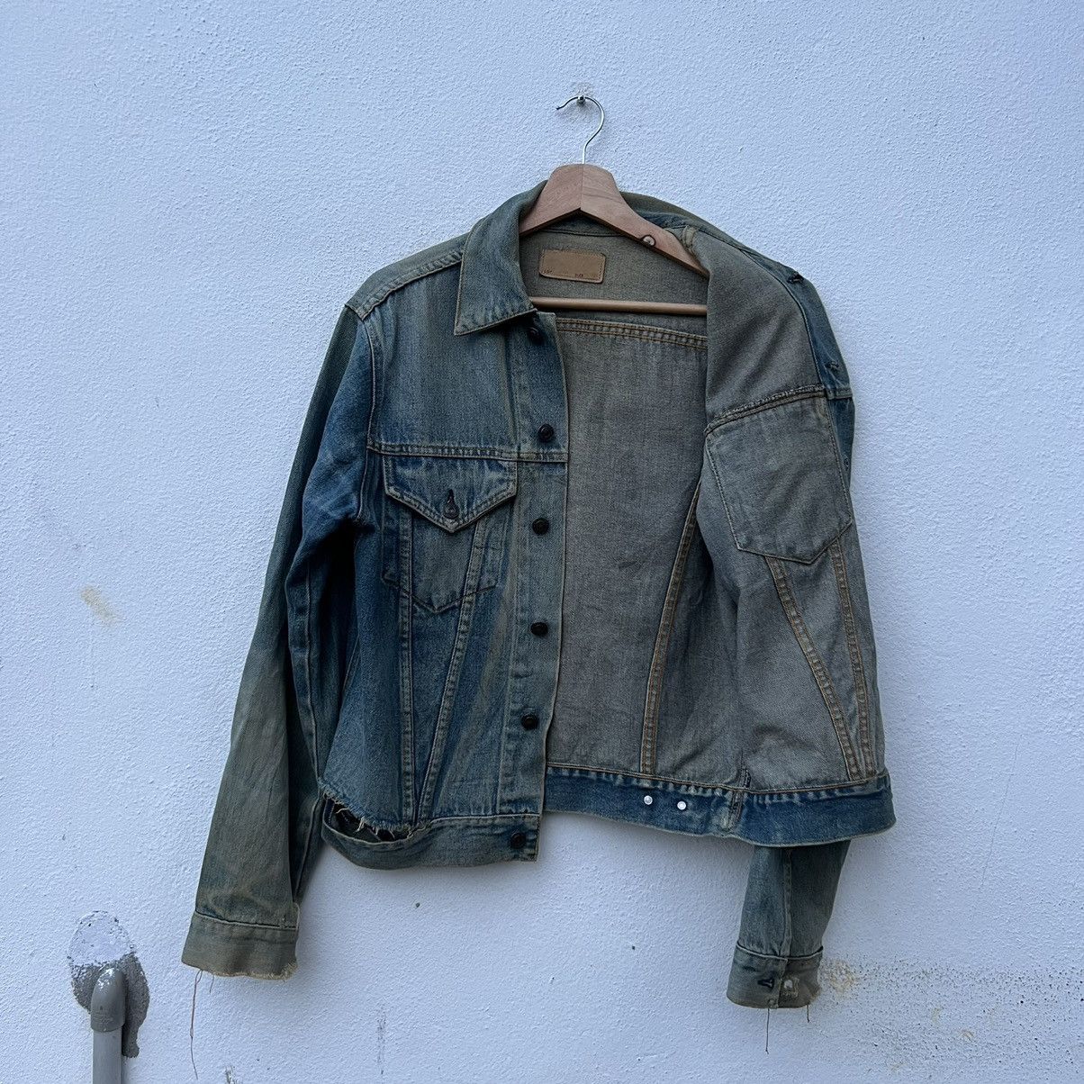 Japanese Brand RARE TRUE VINTAGE DISTRESSED TRUCKER DENIM JACKET Size US M / EU 48-50 / 2 - 11 Thumbnail