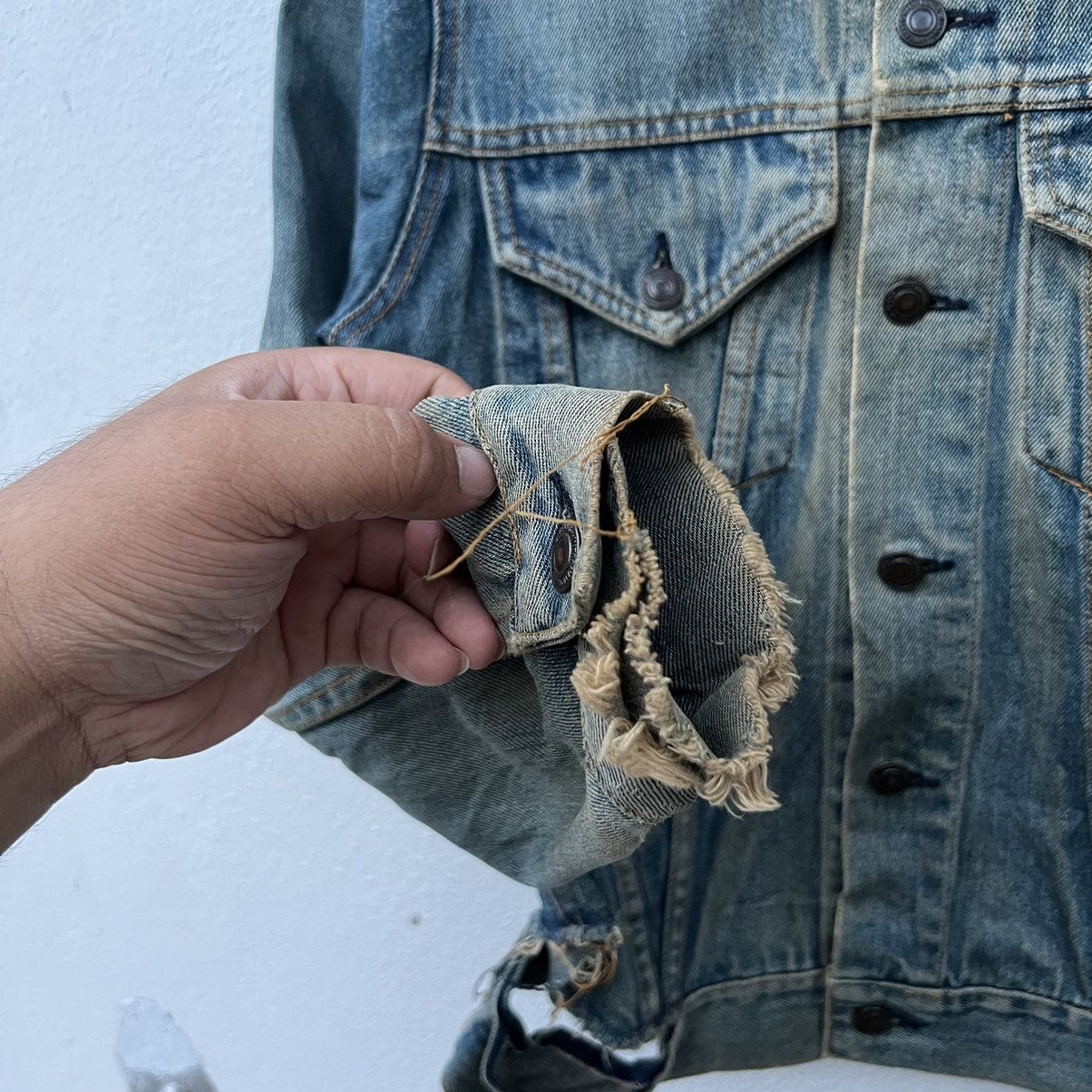Japanese Brand RARE TRUE VINTAGE DISTRESSED TRUCKER DENIM JACKET Size US M / EU 48-50 / 2 - 7 Thumbnail