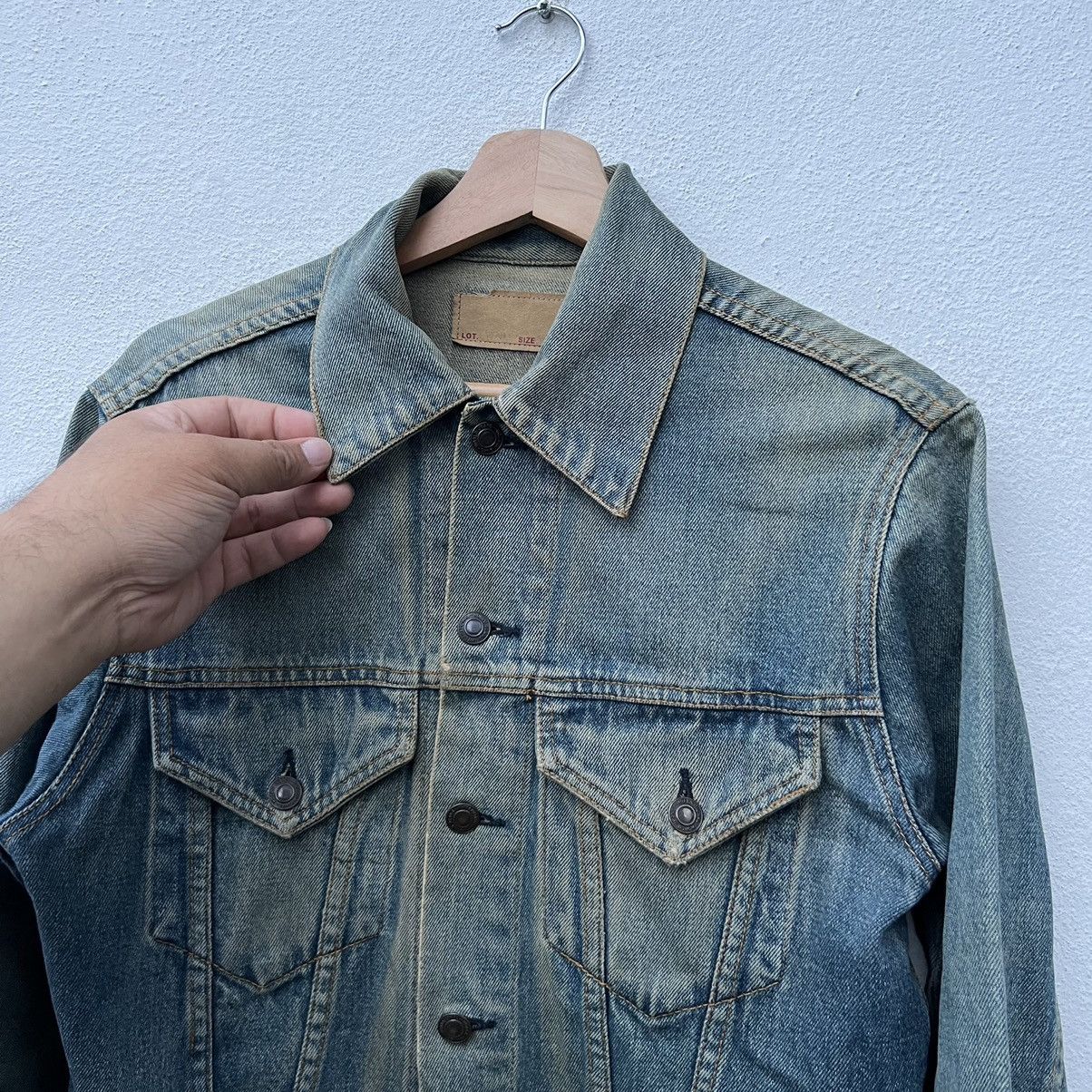 Japanese Brand RARE TRUE VINTAGE DISTRESSED TRUCKER DENIM JACKET Size US M / EU 48-50 / 2 - 12 Thumbnail