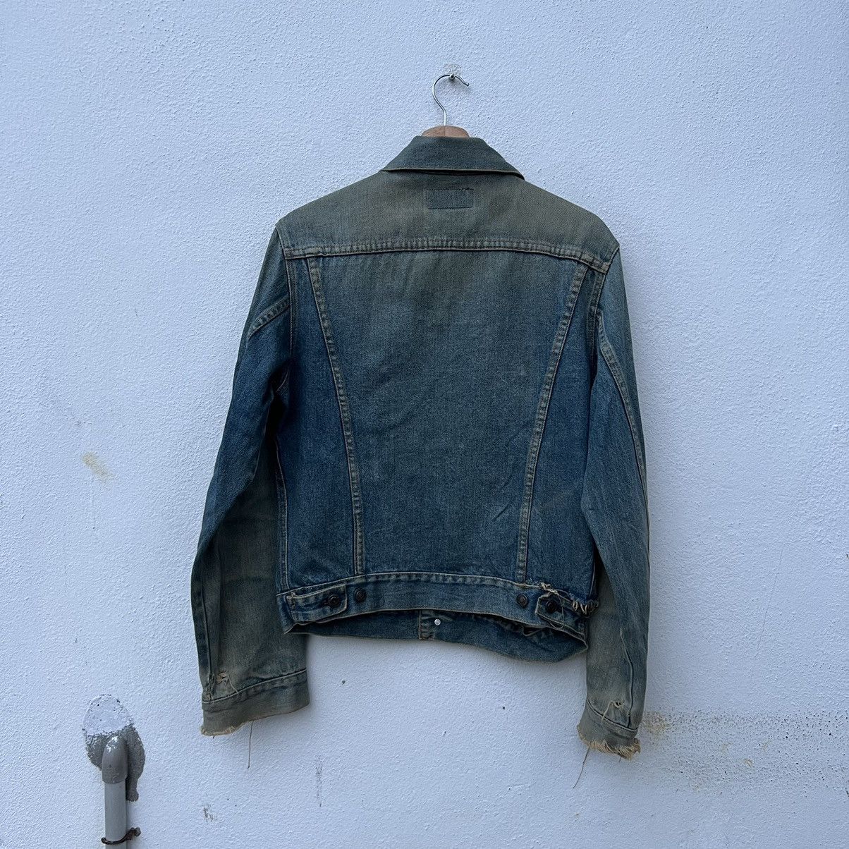 Japanese Brand RARE TRUE VINTAGE DISTRESSED TRUCKER DENIM JACKET Size US M / EU 48-50 / 2 - 8 Thumbnail