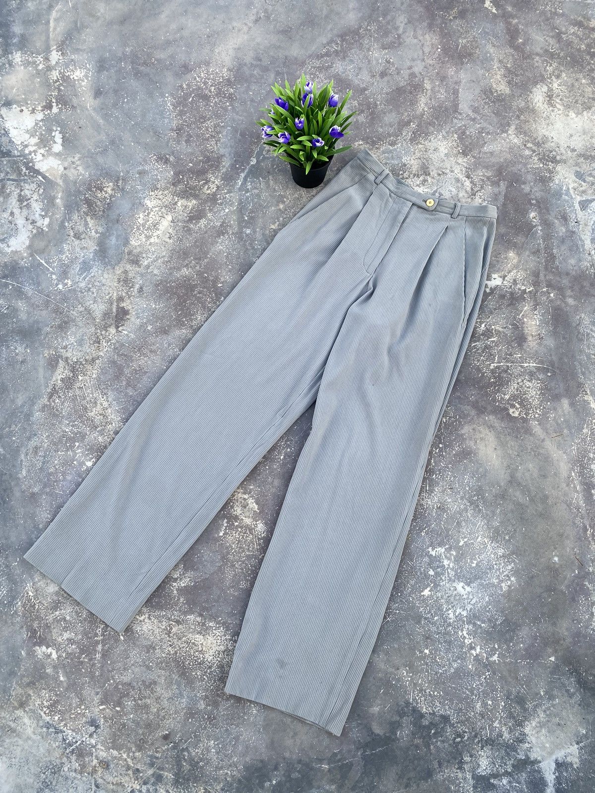 パンツ GIORGIO ARMANI SATIN ASYMMETRICAL BOTTOM PANTS Giorgio Armani SATIN ASYMMETRICAL BOTTOM PANTS | Grailed