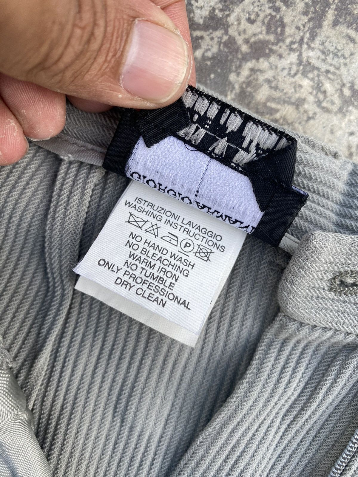 Giorgio Armani × Vintage ⚡️Rare⚡️ Vintage Giorgio Armani Pleated Pant Size 26" / US 2 / IT 38 - 7 Thumbnail