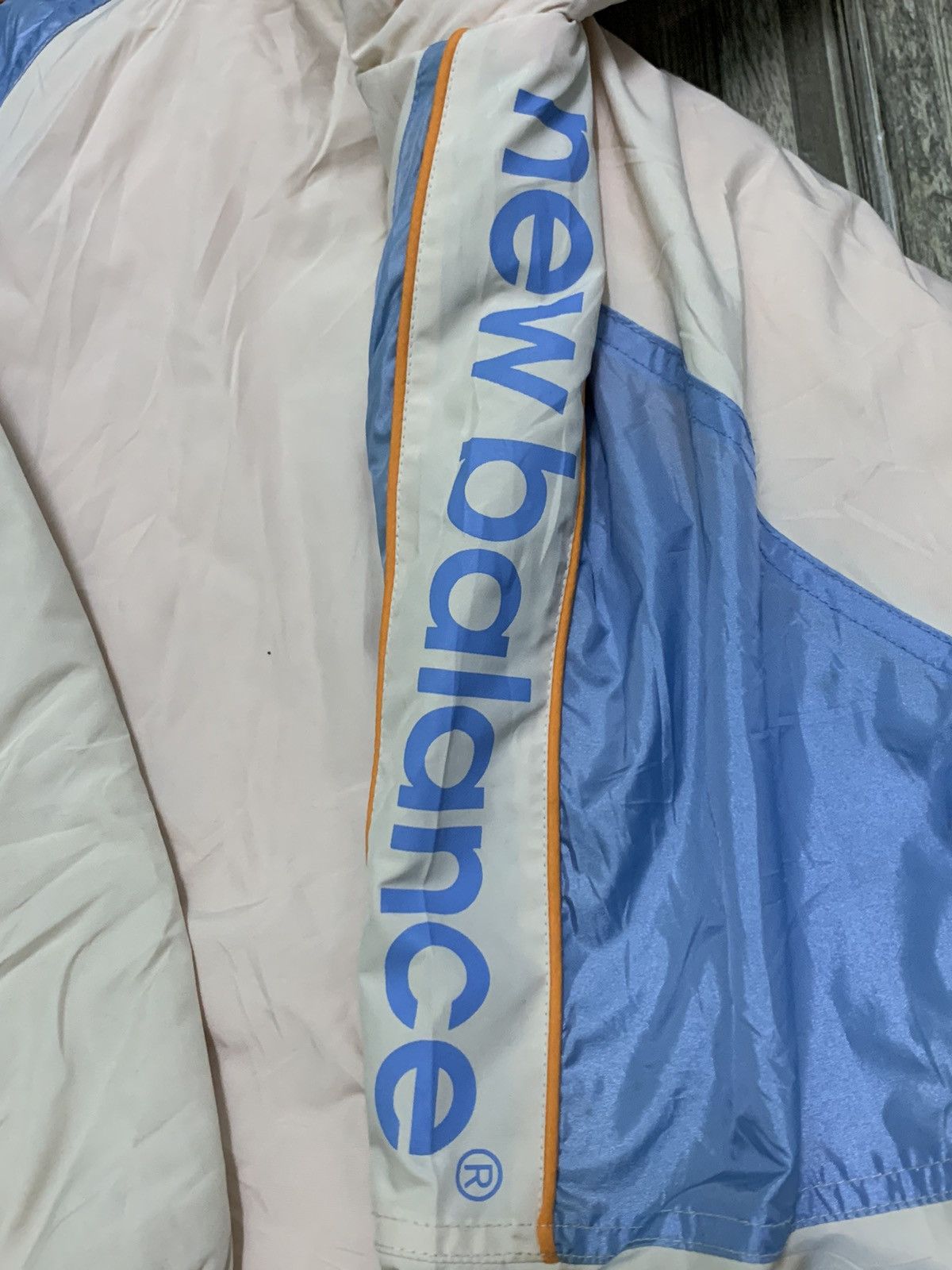 New Balance Nice New Balance Big Logo And Spellout Long Raincoat Size US M / EU 48-50 / 2 - 7 Thumbnail