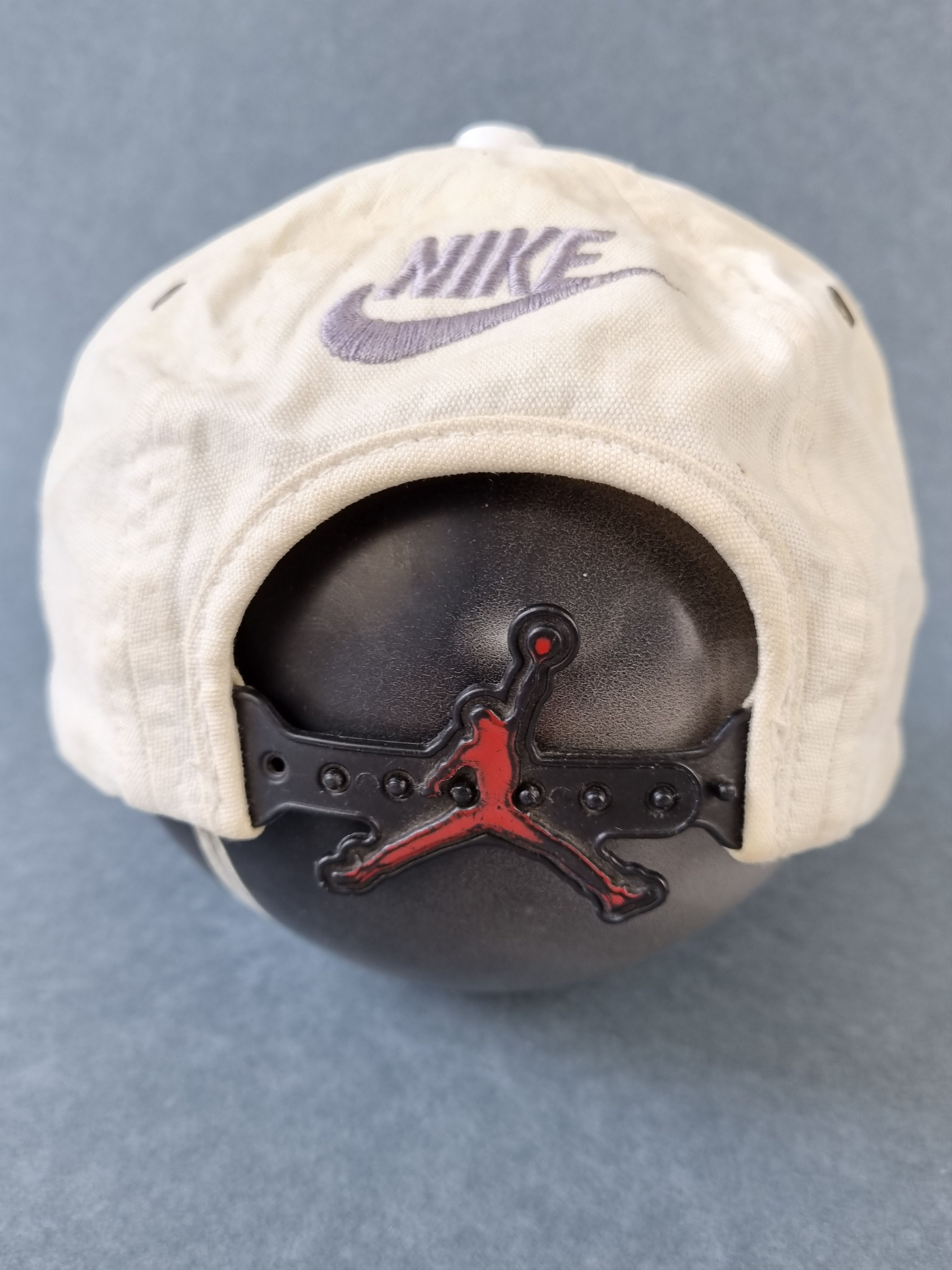 Jordan Brand × Nike × Vintage Rare 90s Jordan NIKE Youth Thrashed Faded Cap Size ONE SIZE - 4 Thumbnail