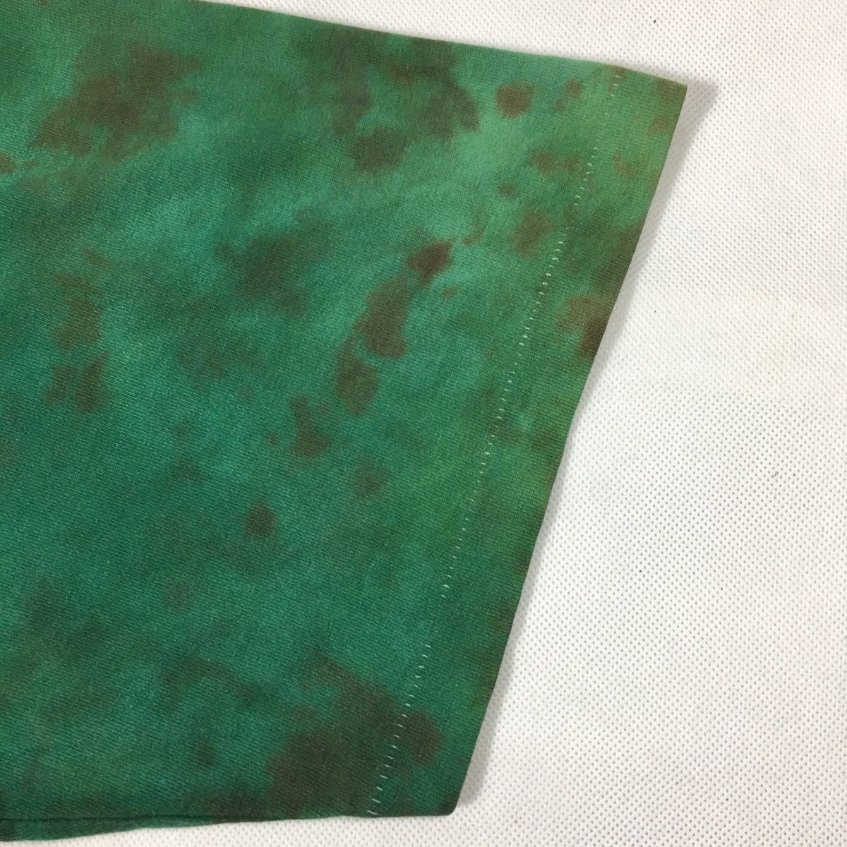 Marvel Comics × Universal Studios × Vintage Vtg Hulk Tie Dye Marvel Universal Studio Distressed Tshirt Size US L / EU 52-54 / 3 - 7 Thumbnail