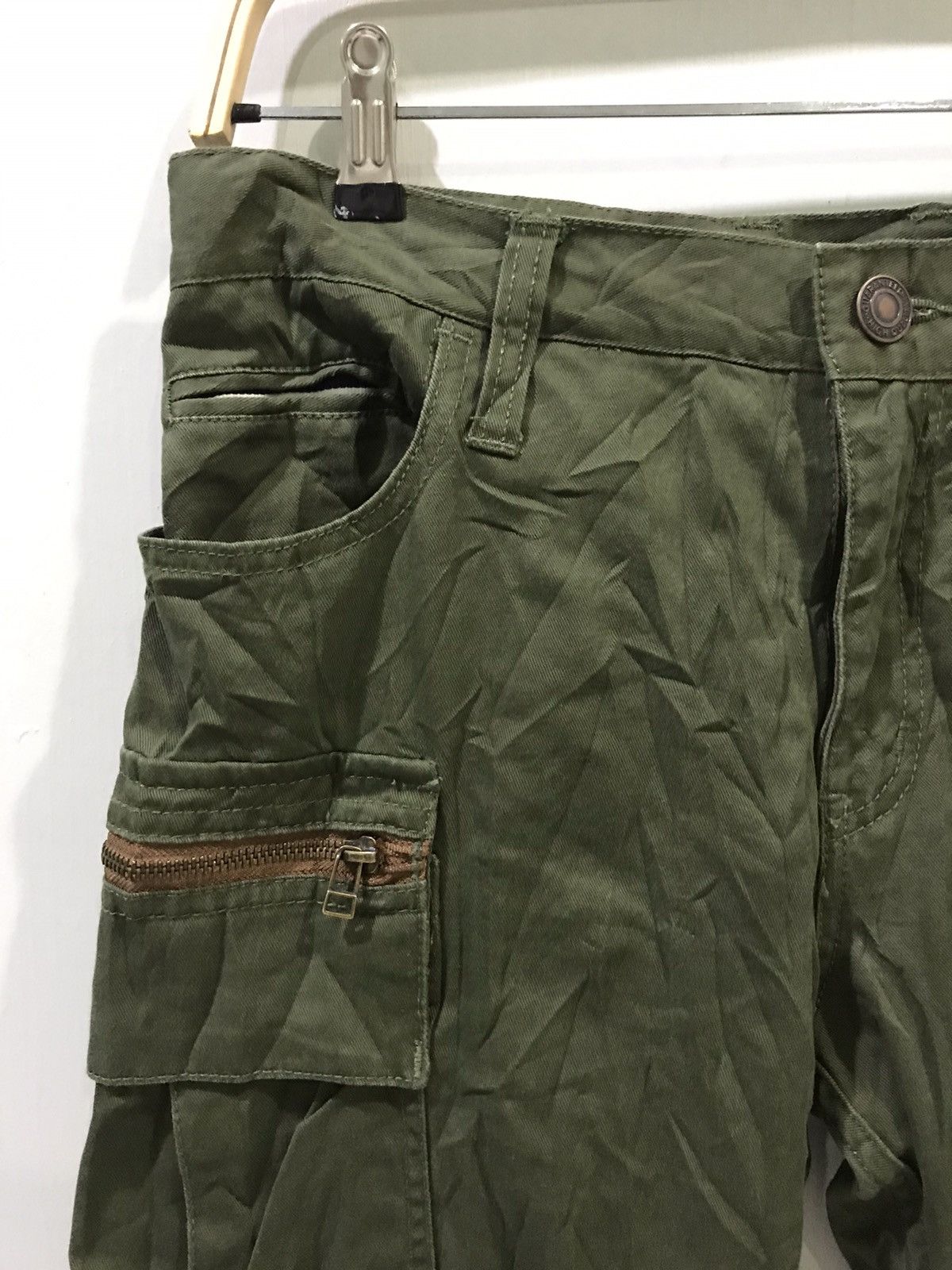 Japanese Brand FREE GATE Japan Big Side Pocket Zipper Cropped Cargo Pant Size US 32 / EU 48 - 3 Thumbnail