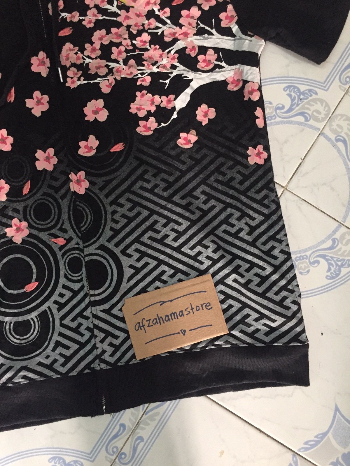 Japanese Brand Nice print dragon tiger sakura short sleeve zipper hoodie Size US M / EU 48-50 / 2 - 4 Thumbnail