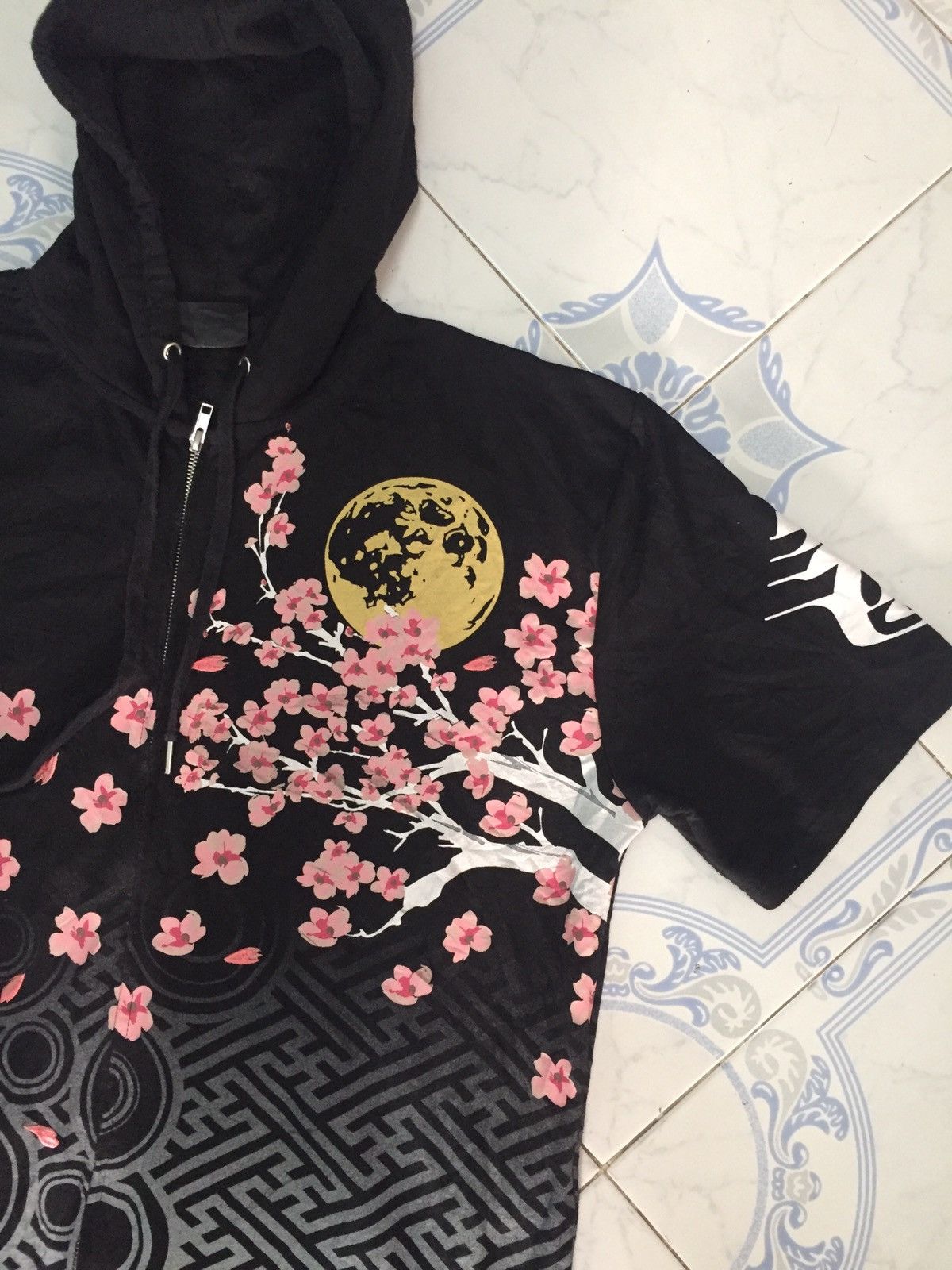 Japanese Brand Nice print dragon tiger sakura short sleeve zipper hoodie Size US M / EU 48-50 / 2 - 5 Thumbnail