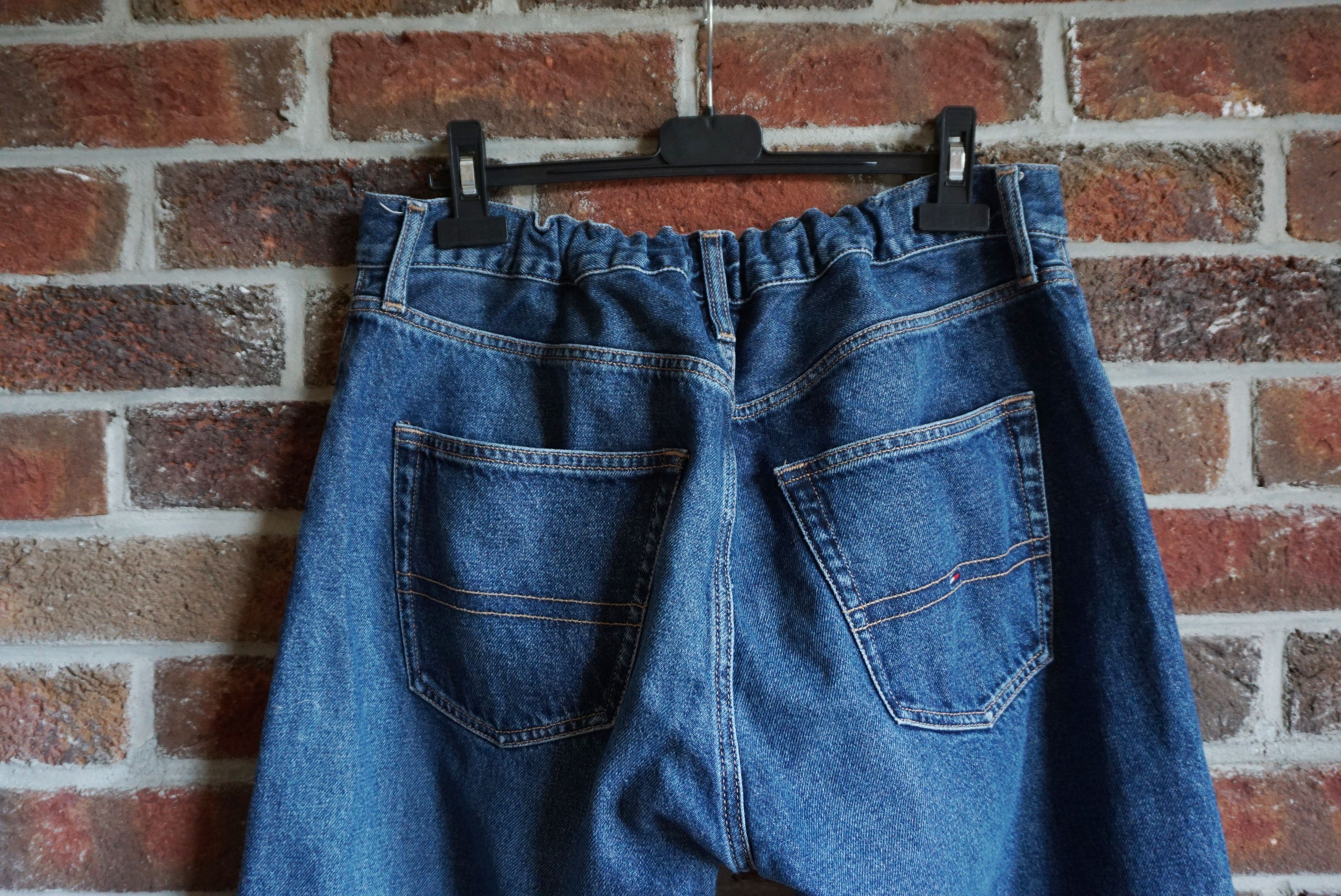 Tommy Hilfiger Vintage Y2K Tommy Hilfiger 34 band waist jeans 90s cropped Size US 34 / EU 50 - 4 Thumbnail