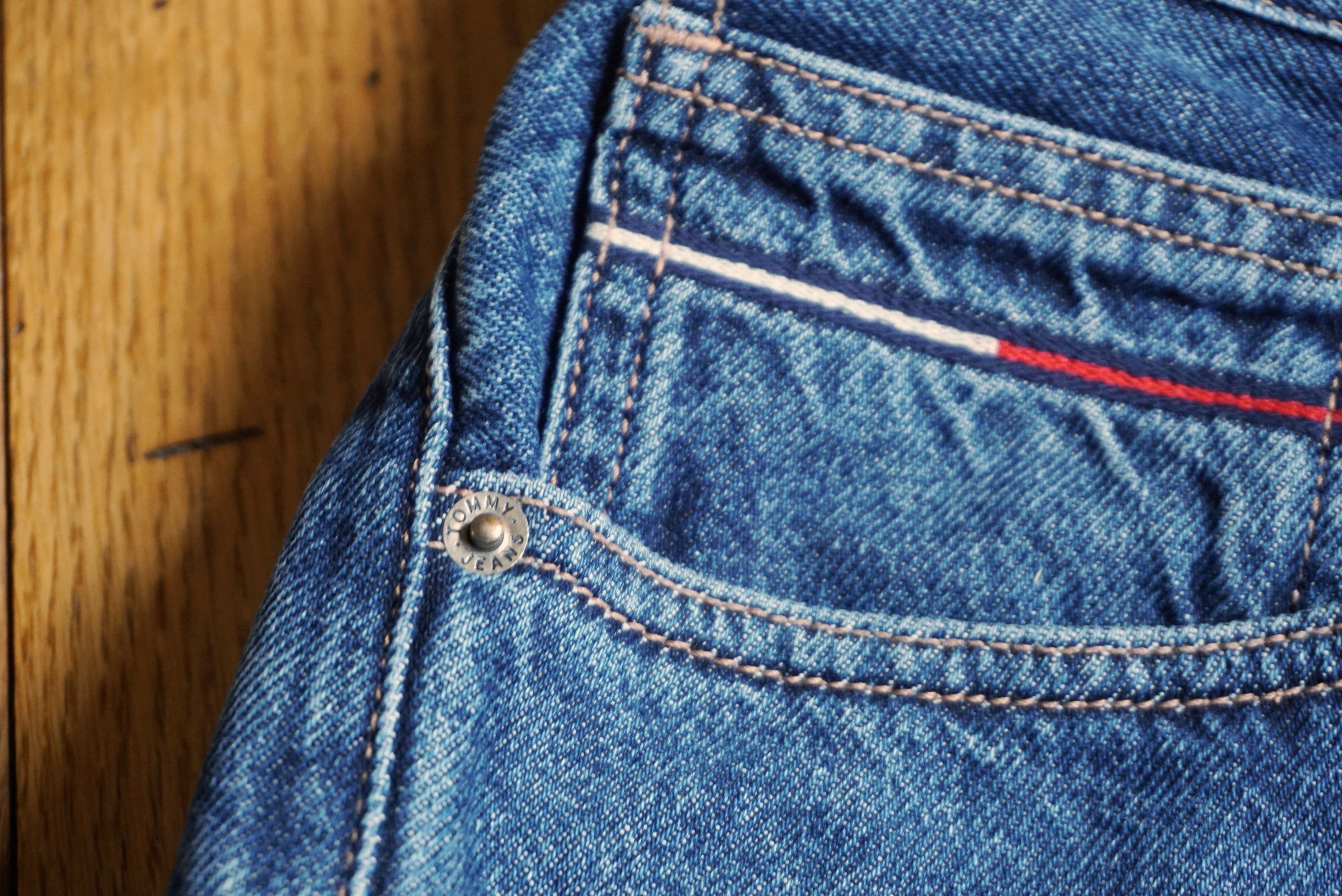Tommy Hilfiger Vintage Y2K Tommy Hilfiger 34 band waist jeans 90s cropped Size US 34 / EU 50 - 10 Thumbnail
