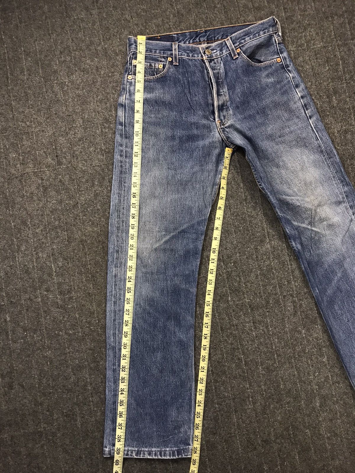 Levi's 90s Levi’s Strauss & Co Lot 501xx Buttonfly Straight Cut Size US 30 / EU 46 - 13 Thumbnail
