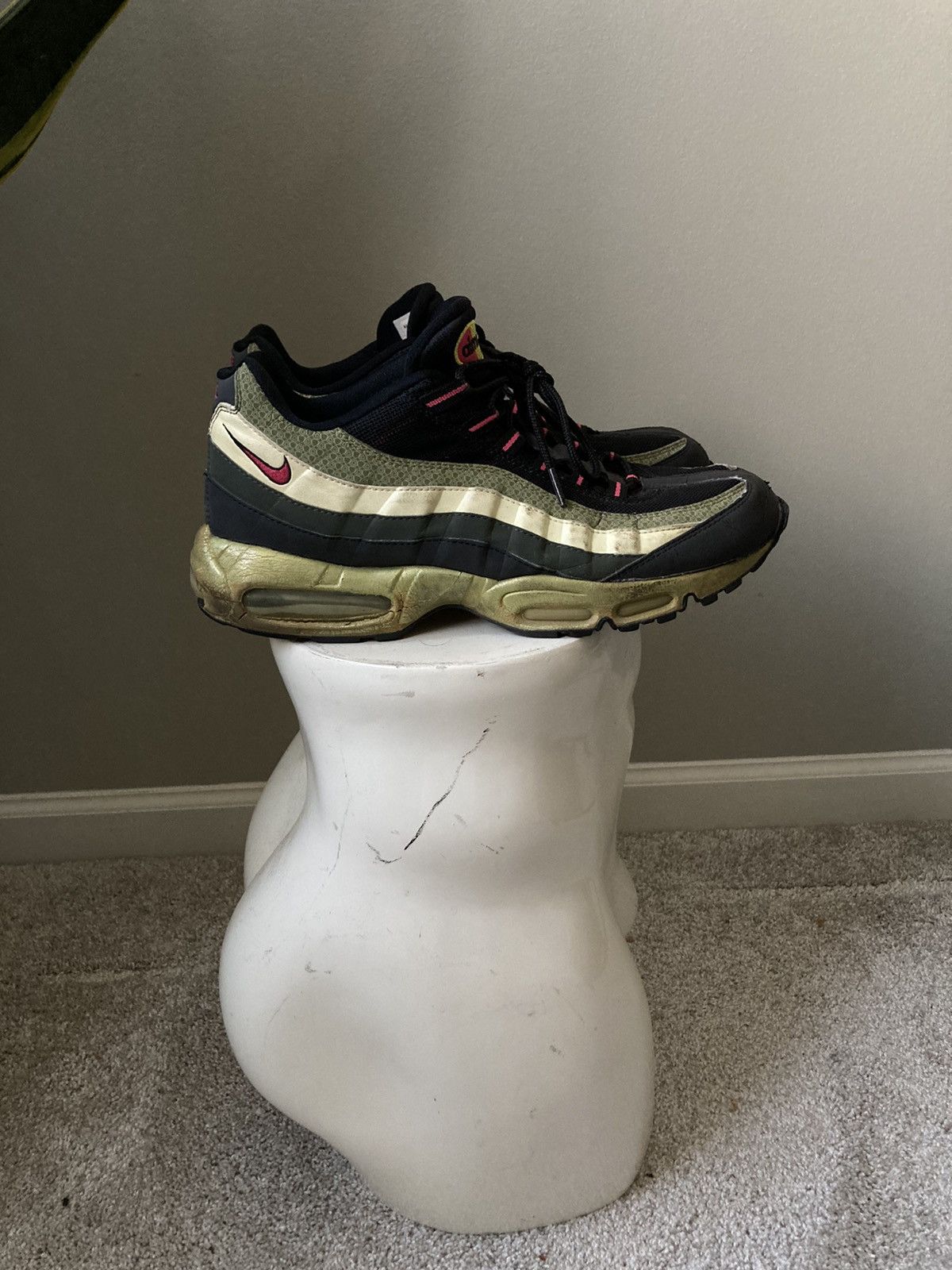 Nike RARE NIKE AIR MAX 95 PREMIUM FLAMINGO WHITE PILGRIM Size US 12 / EU 45 - 3 Thumbnail