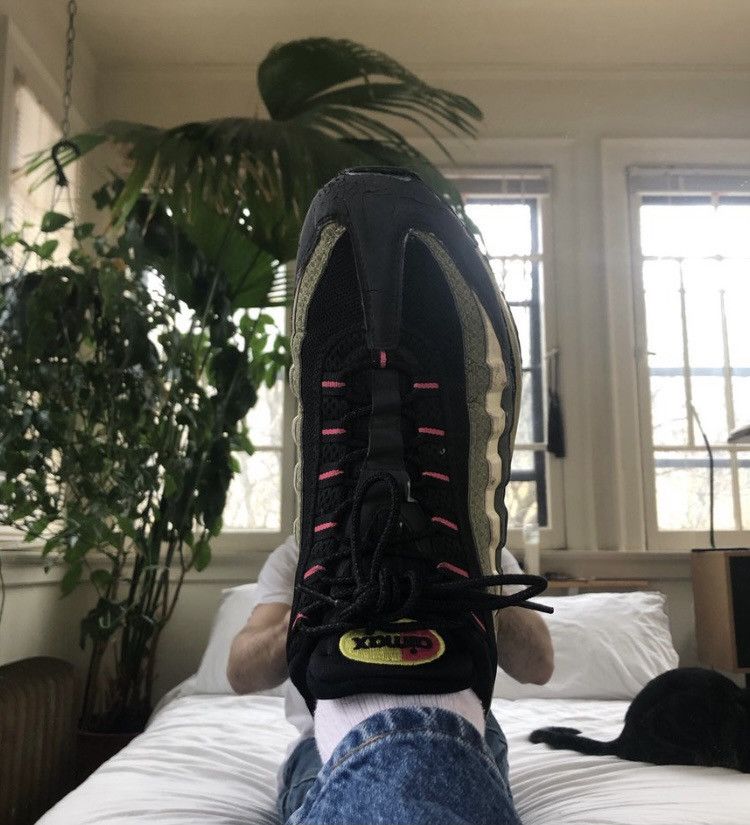 Nike RARE NIKE AIR MAX 95 PREMIUM FLAMINGO WHITE PILGRIM Size US 12 / EU 45 - 8 Thumbnail