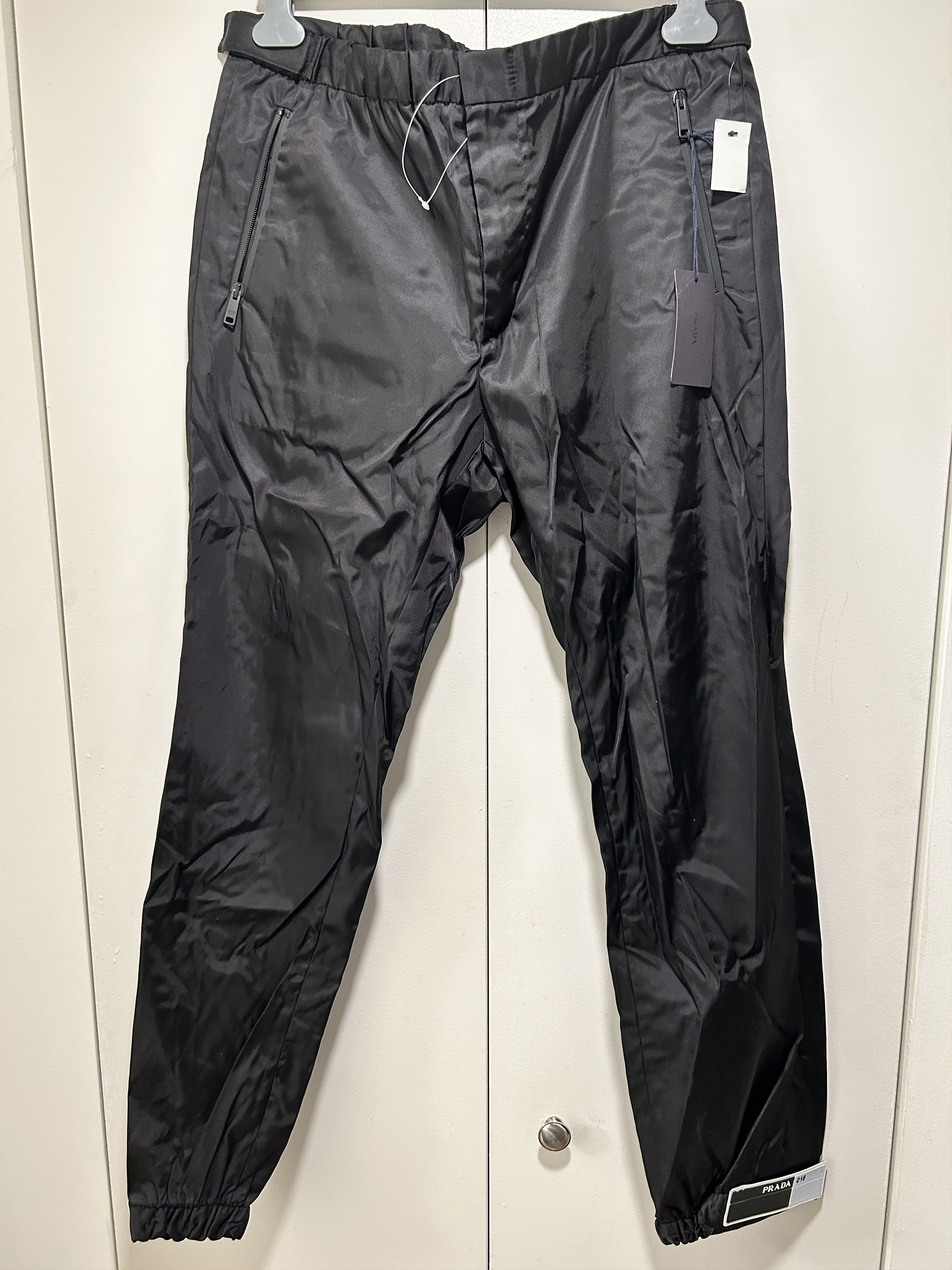 Prada PRADA 18 S/S GABARDINE NYLON ADJUST STRAP PANTS BlACK TRACK 