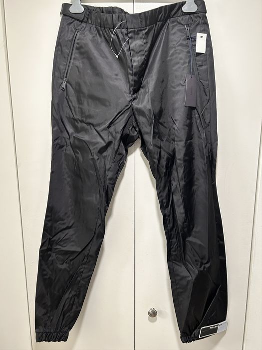 Prada gabardine outlet nylon pants black