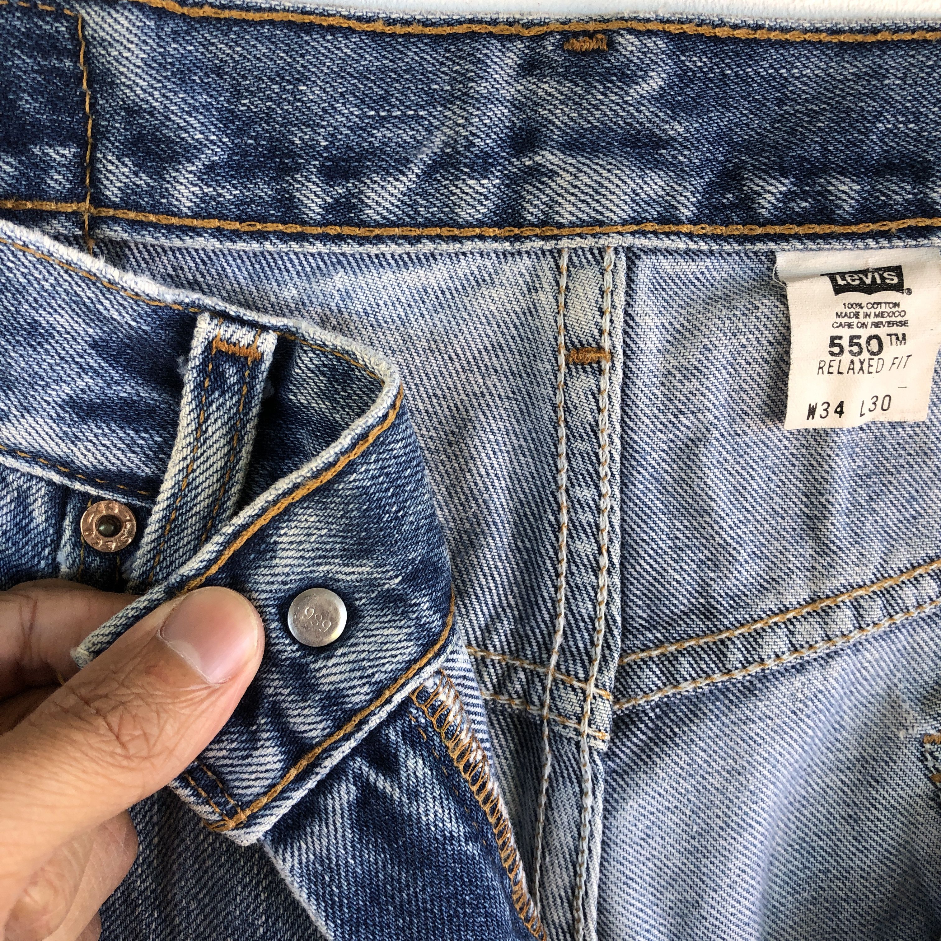 Levi's Vintage Levis Dirty Blue Light Wash Jeans Levi's 550 Denim Size 30" / US 8 / IT 44 - 8 Thumbnail