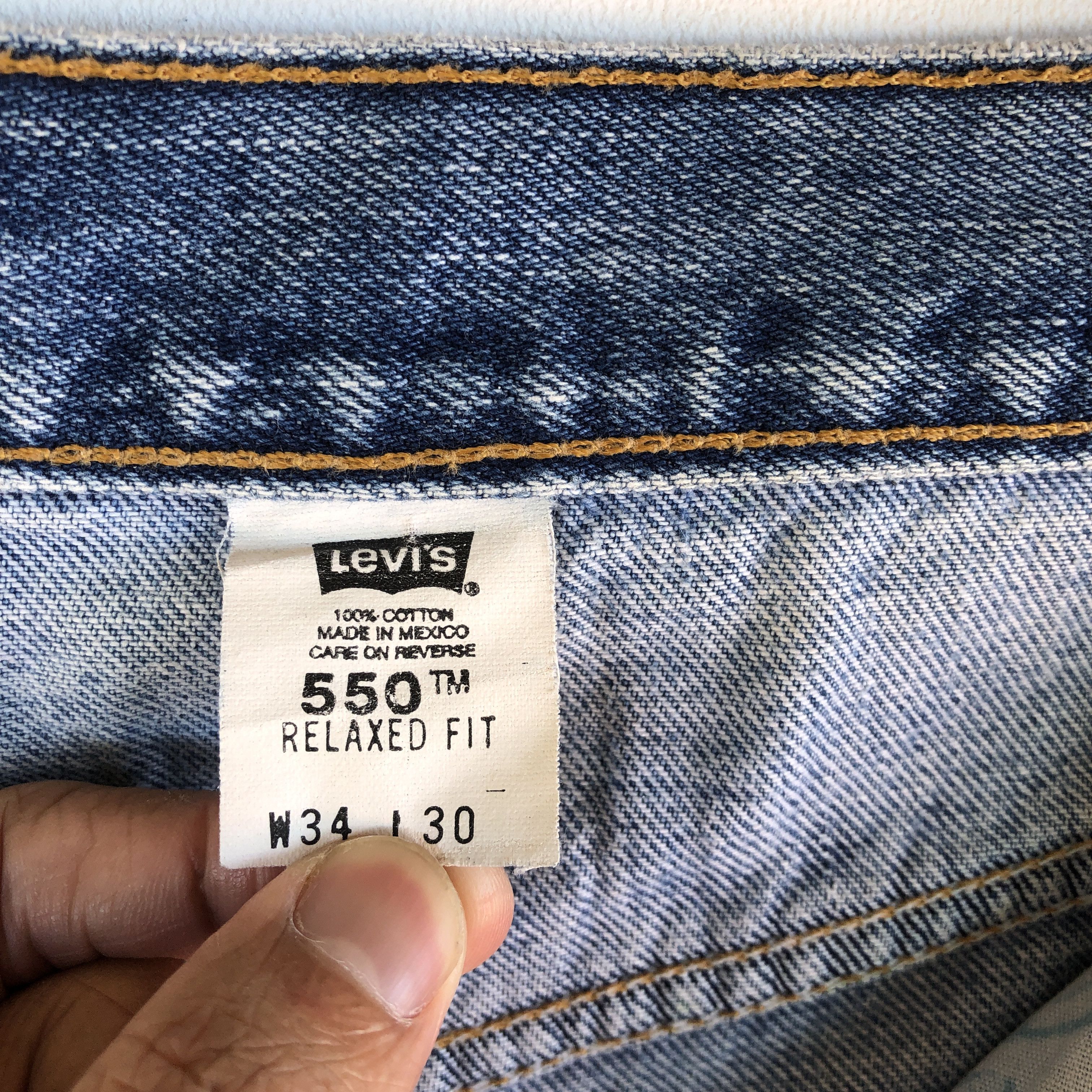 Levi's Vintage Levis Dirty Blue Light Wash Jeans Levi's 550 Denim Size 30" / US 8 / IT 44 - 9 Thumbnail
