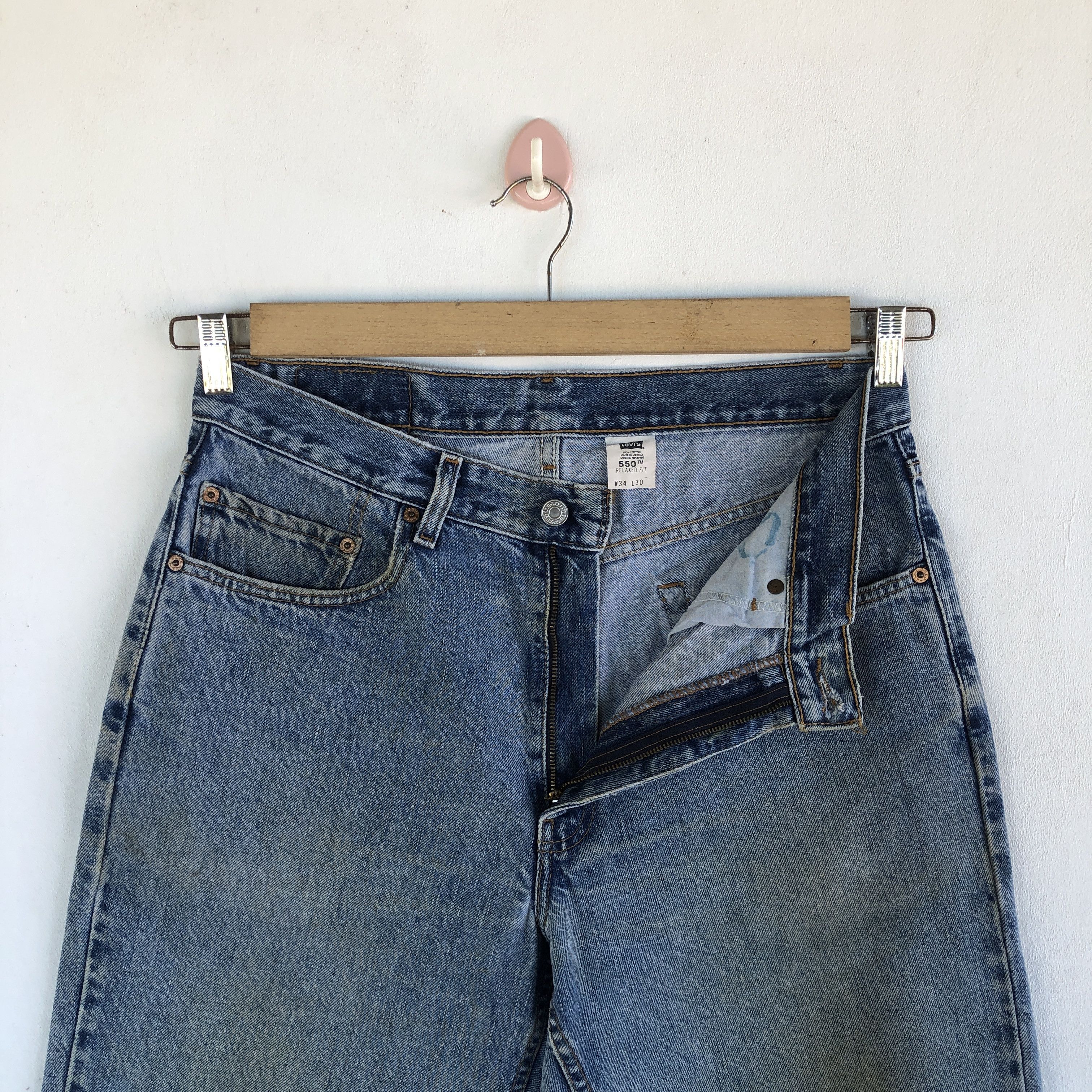 Levi's Vintage Levis Dirty Blue Light Wash Jeans Levi's 550 Denim Size 30" / US 8 / IT 44 - 6 Thumbnail