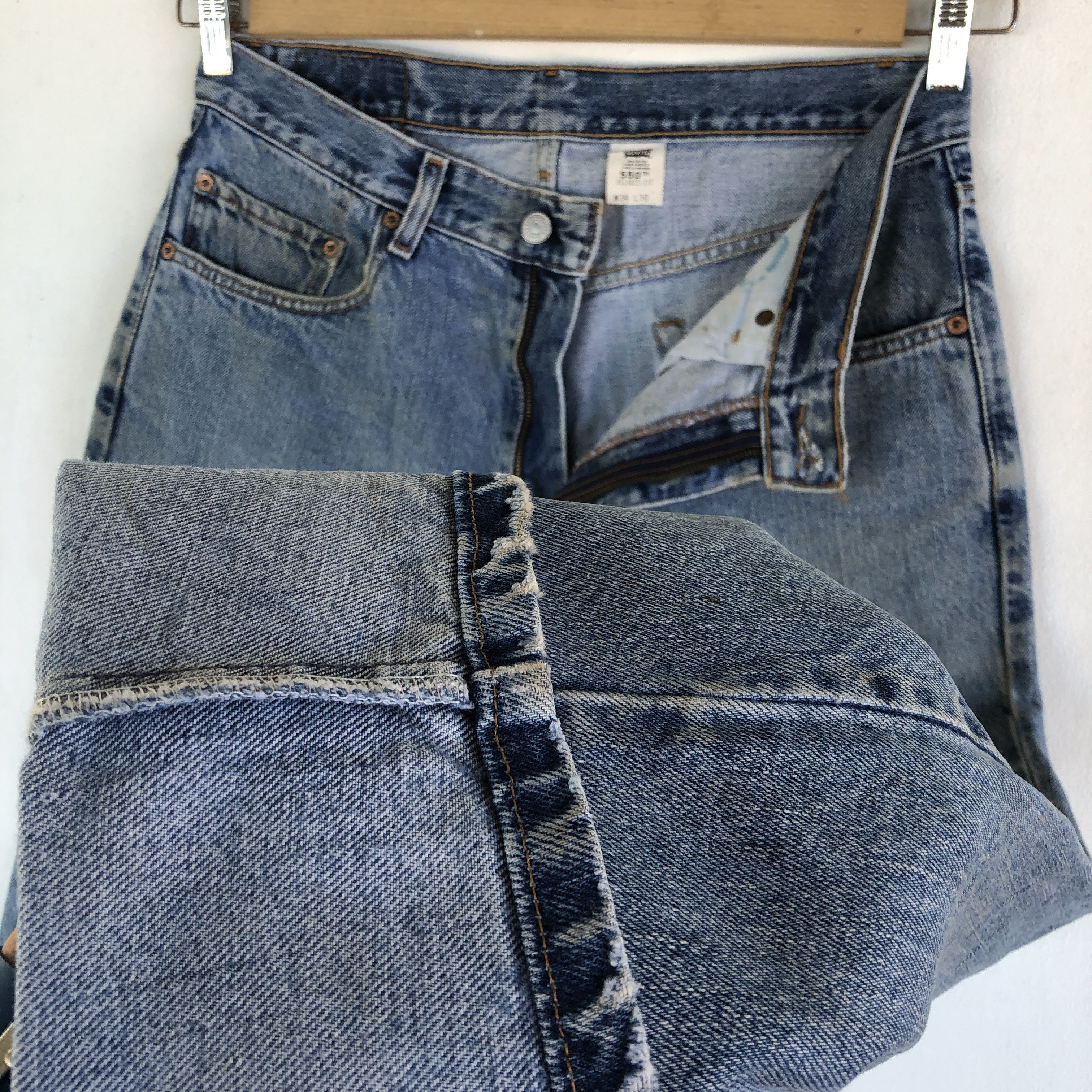 Levi's Vintage Levis Dirty Blue Light Wash Jeans Levi's 550 Denim Size 30" / US 8 / IT 44 - 7 Thumbnail