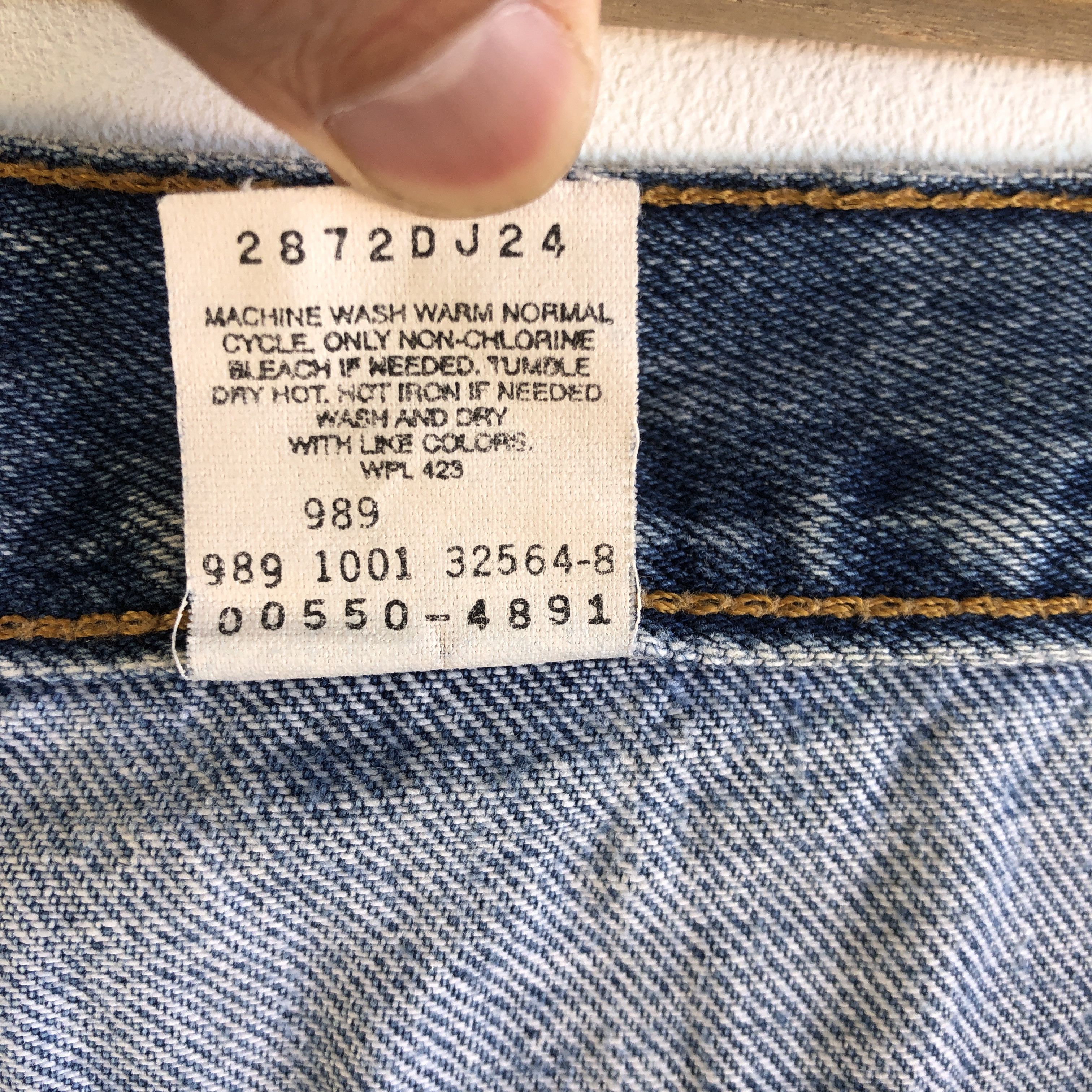 Levi's Vintage Levis Dirty Blue Light Wash Jeans Levi's 550 Denim Size 30" / US 8 / IT 44 - 10 Thumbnail