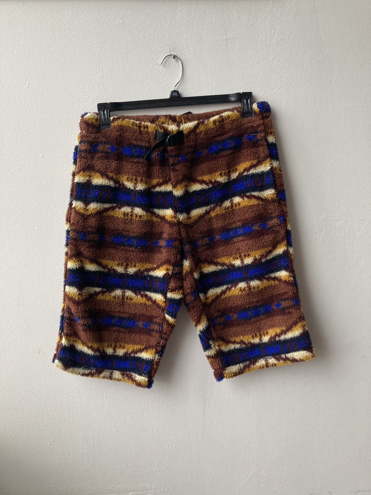image of Unbranded Fleece Short Pants in Brown, Men's (Size 32)