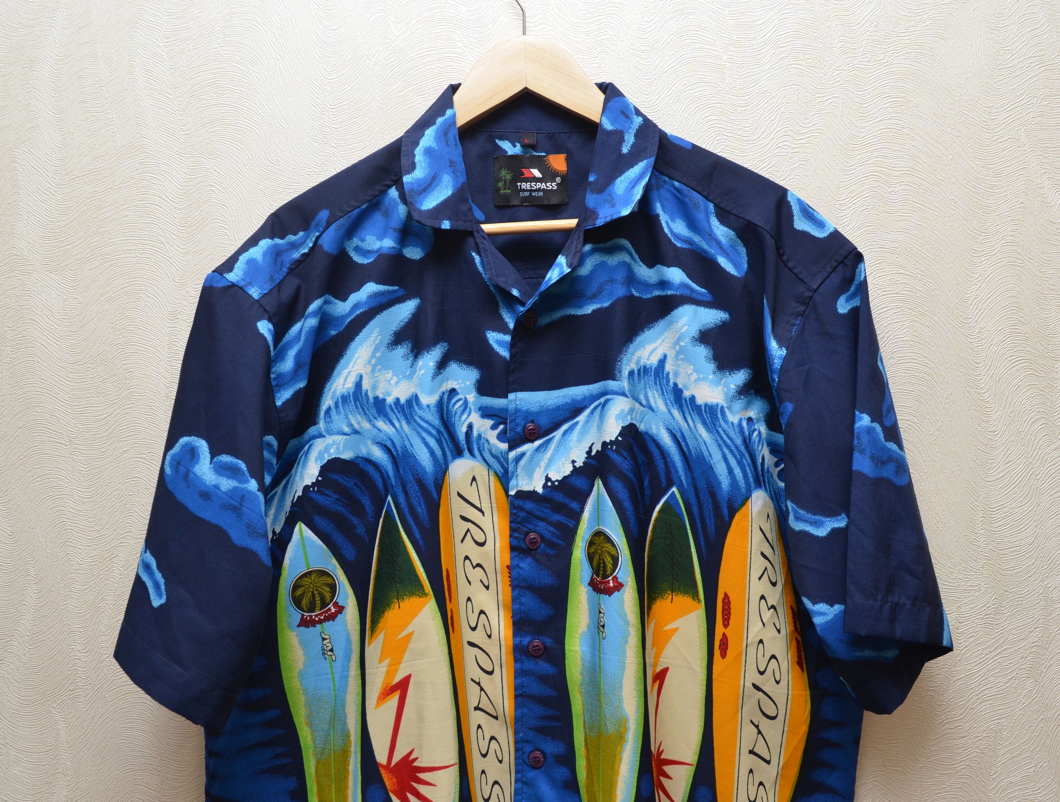 Vintage Vintage 90's Trespass Hawaiian Shirt Sz L Surf Size US L / EU 52-54 / 3 - 2 Thumbnail