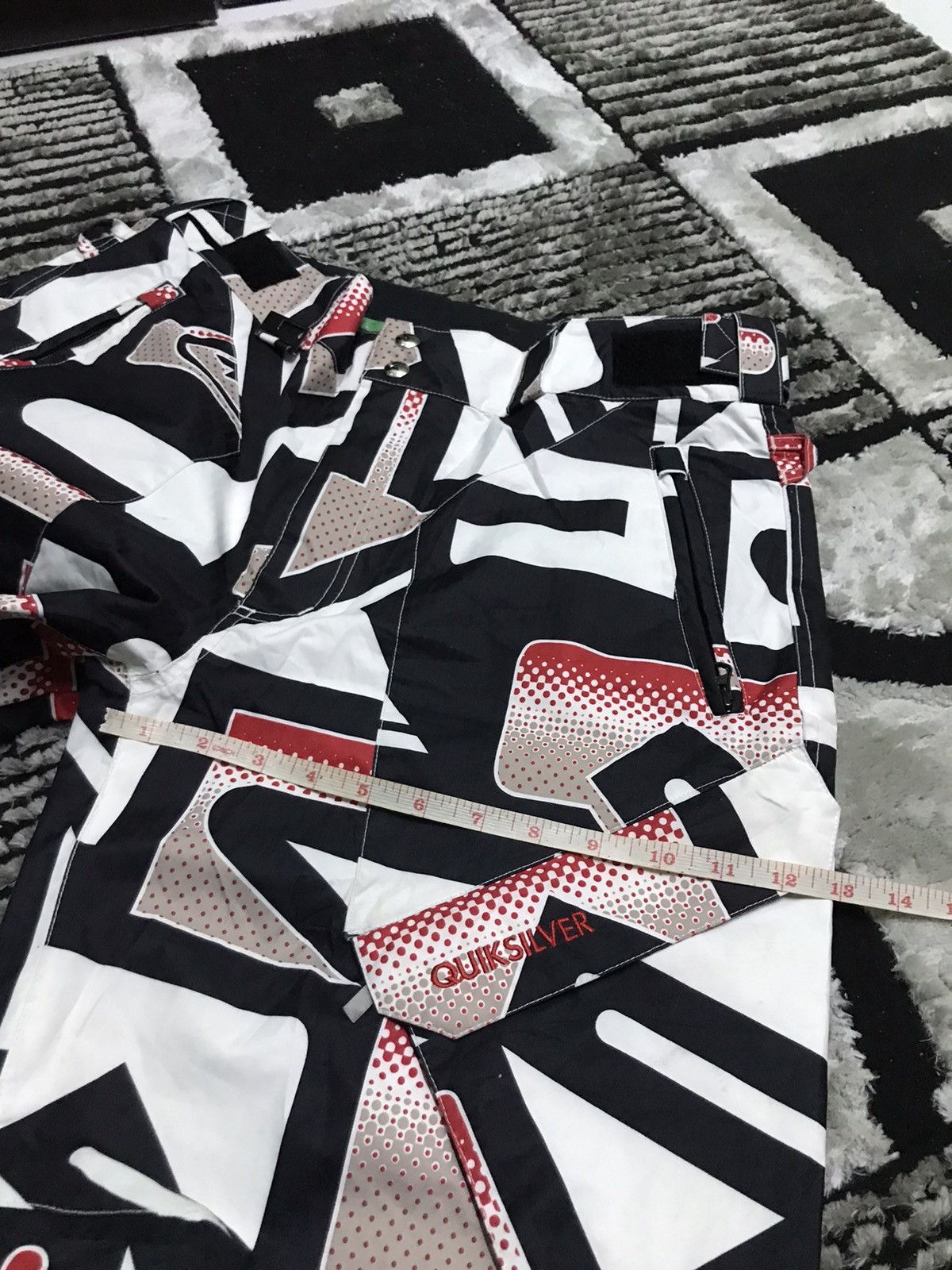 Quiksilver Quiksilver fullprint ski pants Size US 36 / EU 52 - 18 Thumbnail