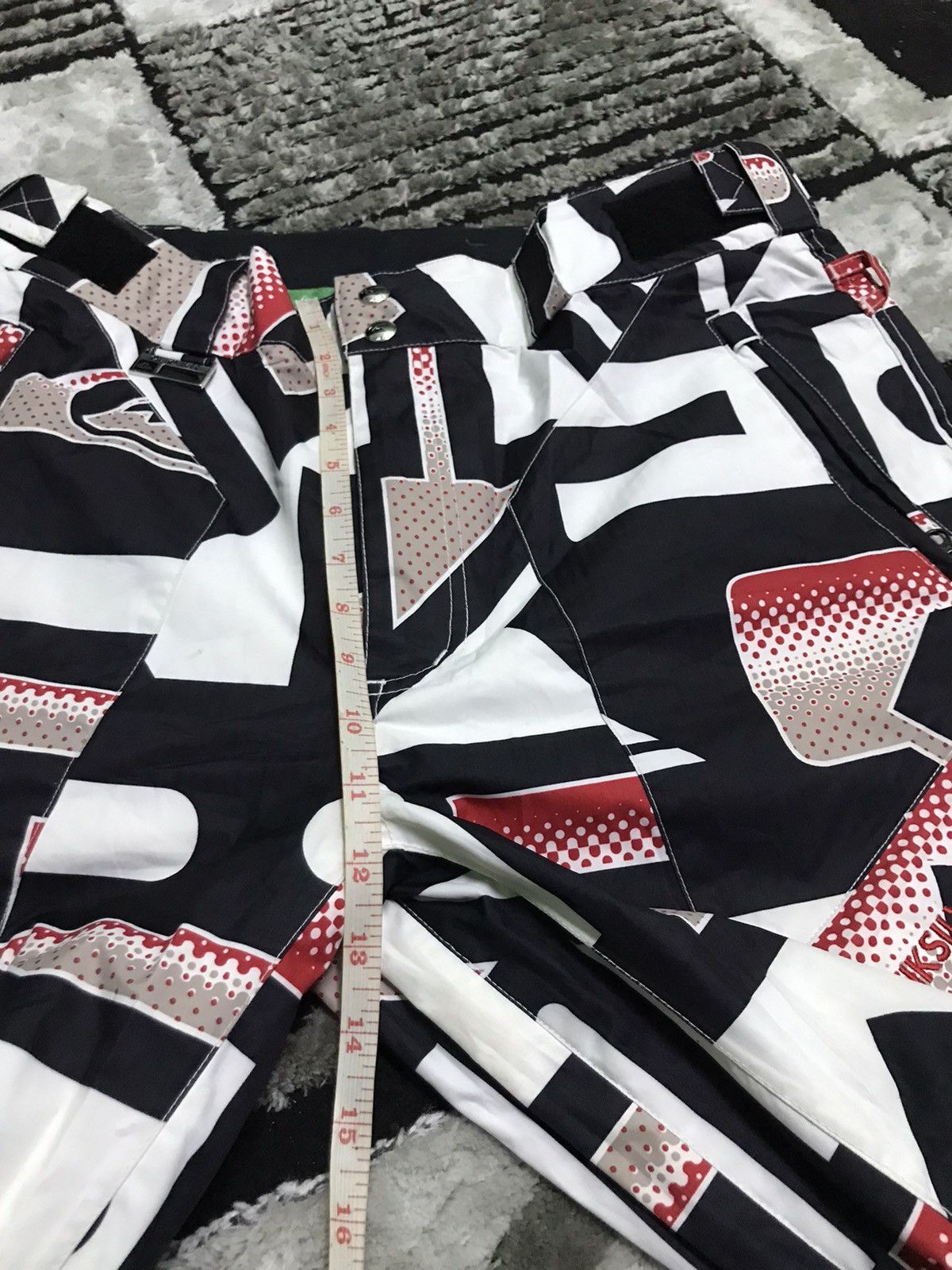 Quiksilver Quiksilver fullprint ski pants Size US 36 / EU 52 - 17 Thumbnail