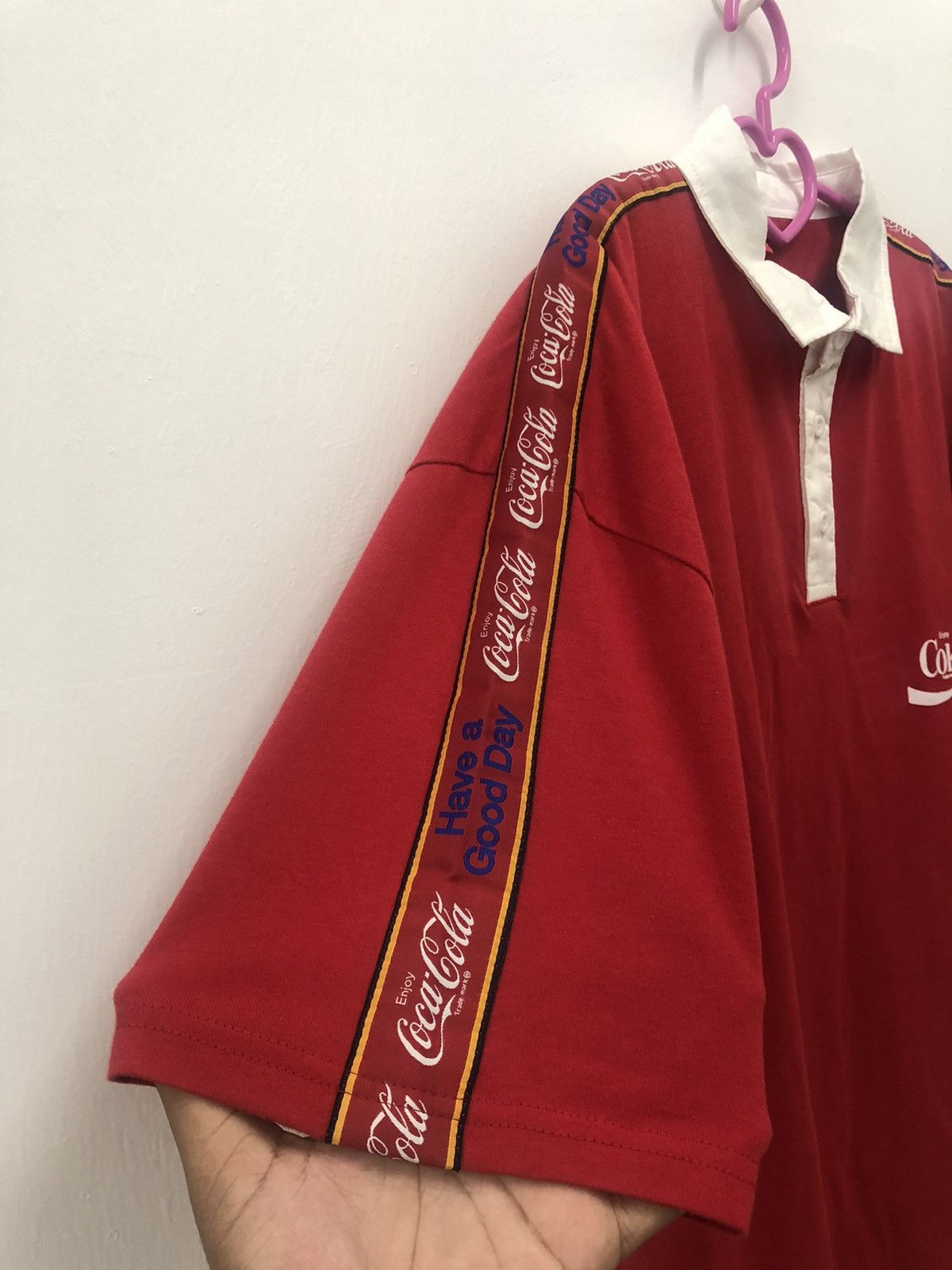 Coca Cola Rare COCA COLA Have A Good Day Spell Out Taped Polo Shirt Size US M / EU 48-50 / 2 - 2 Thumbnail
