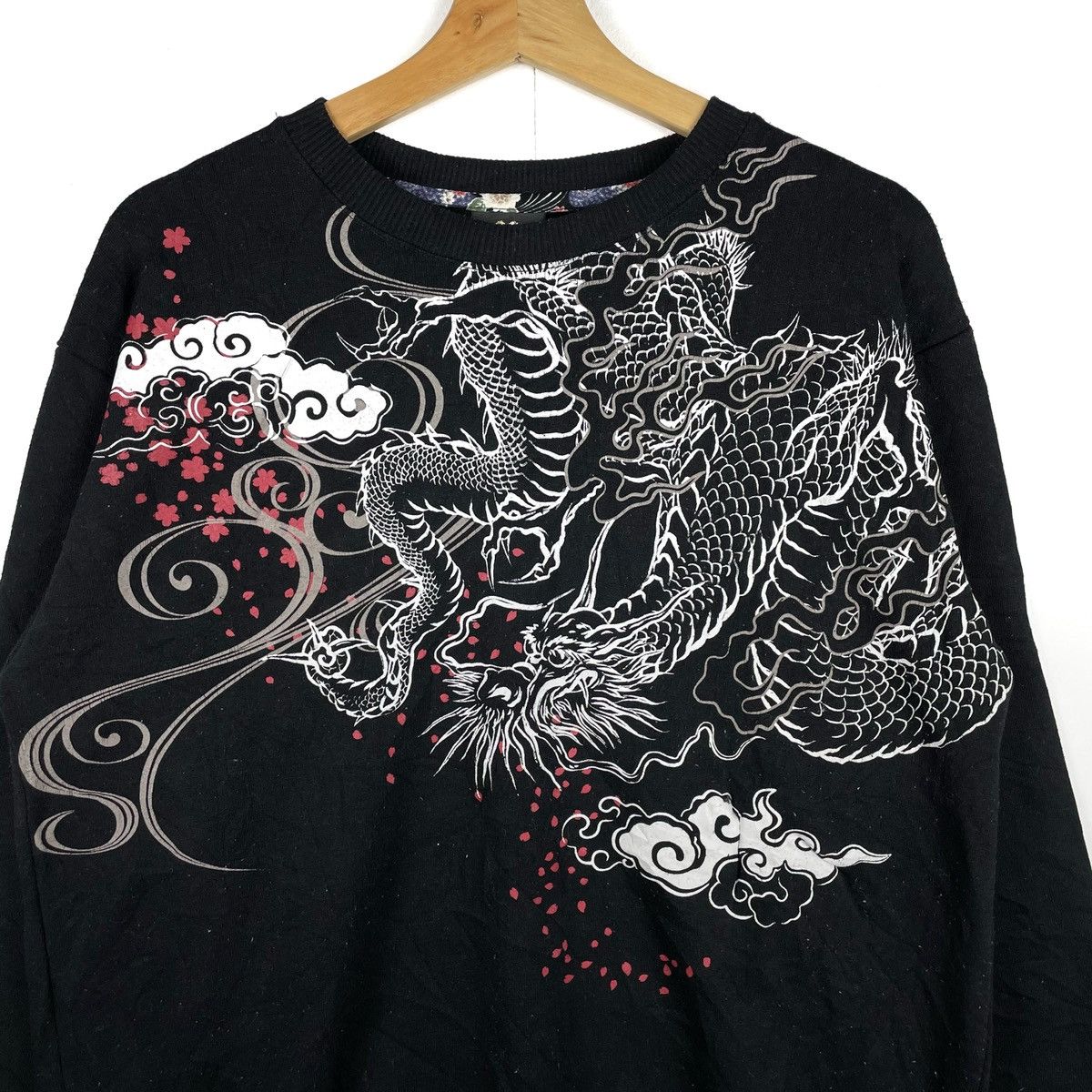 Japanese Brand Vintage Sukajan Sweatshirt Dragon Logo Jumper Sweater Size US L / EU 52-54 / 3 - 2 Thumbnail